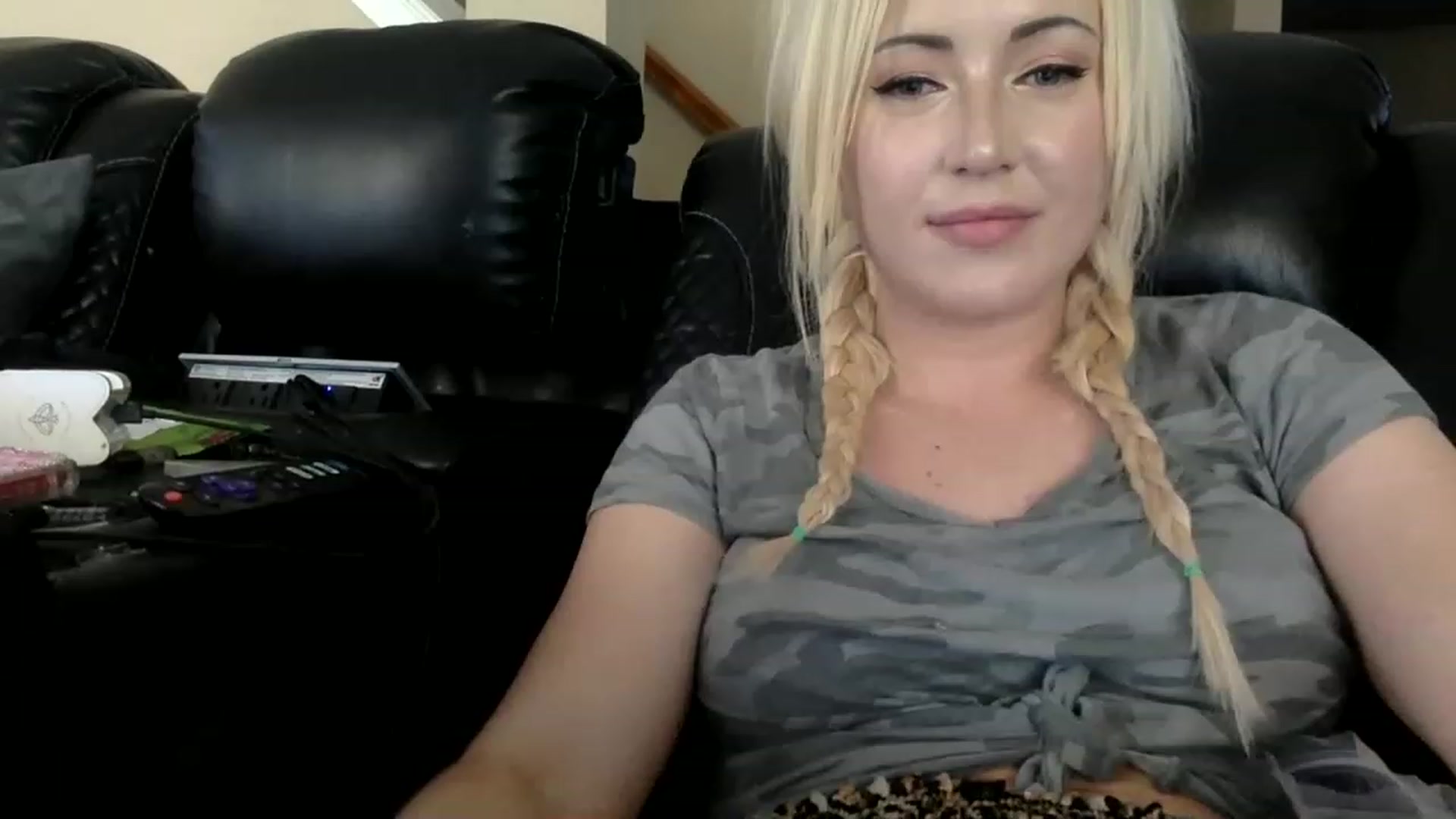 Gallery image thumbnail from AFoxBaby's myfreecams stream on, 08/15/2023, 21:30 image 7 of 20