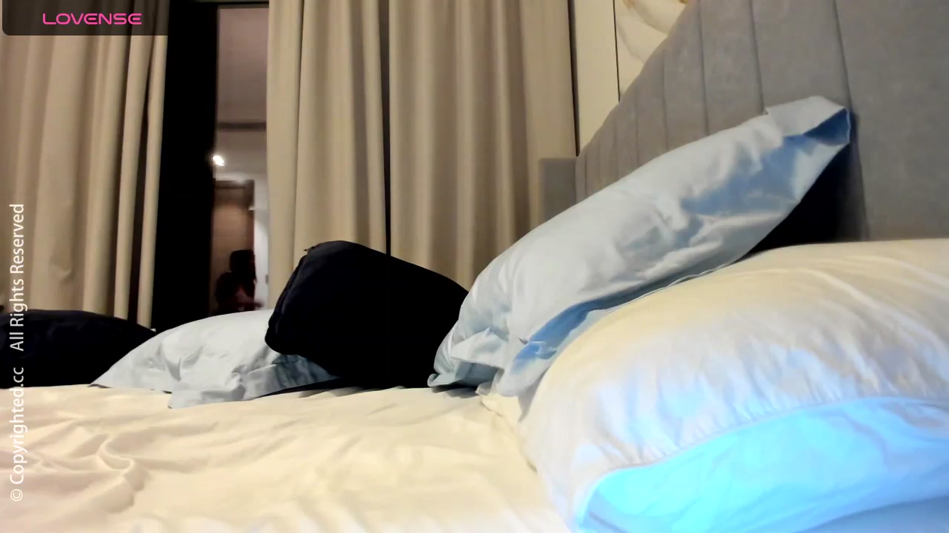 Gallery image thumbnail from AI_Deep_Dream's myfreecams stream on, 03/05/2025, 18:15 image 9 of 20