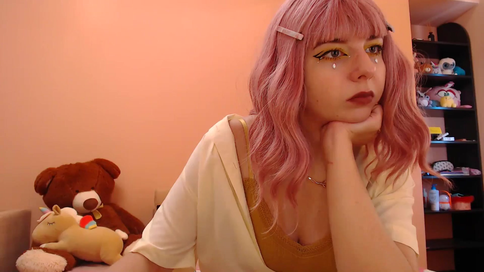 Gallery image thumbnail from AIinkaMalinka's myfreecams stream on, 08/12/2024, 08:56 image 16 of 20