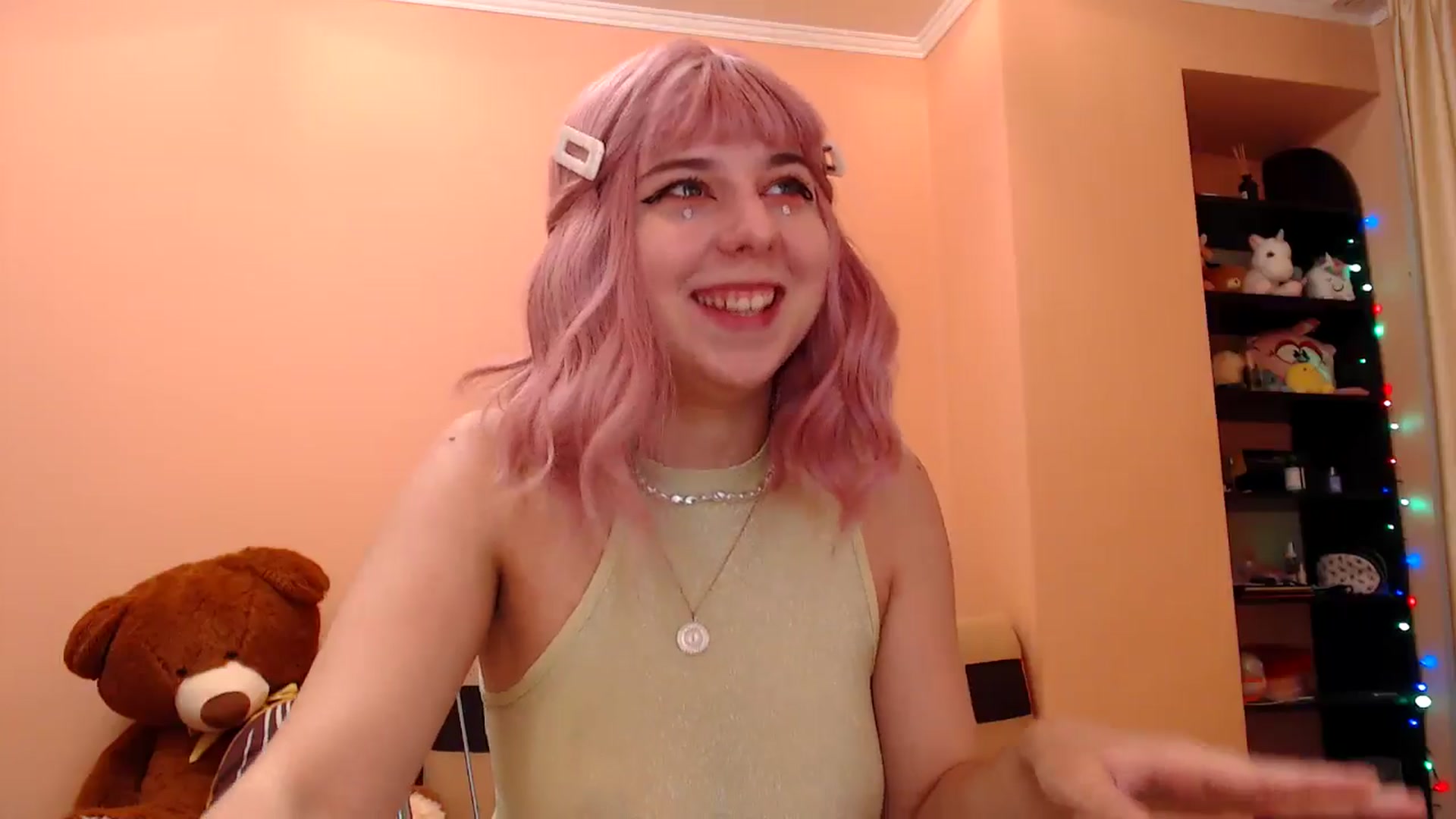 Gallery image thumbnail from AIinkaMalinka's myfreecams stream on, 12/12/2024, 07:25 image 14 of 20