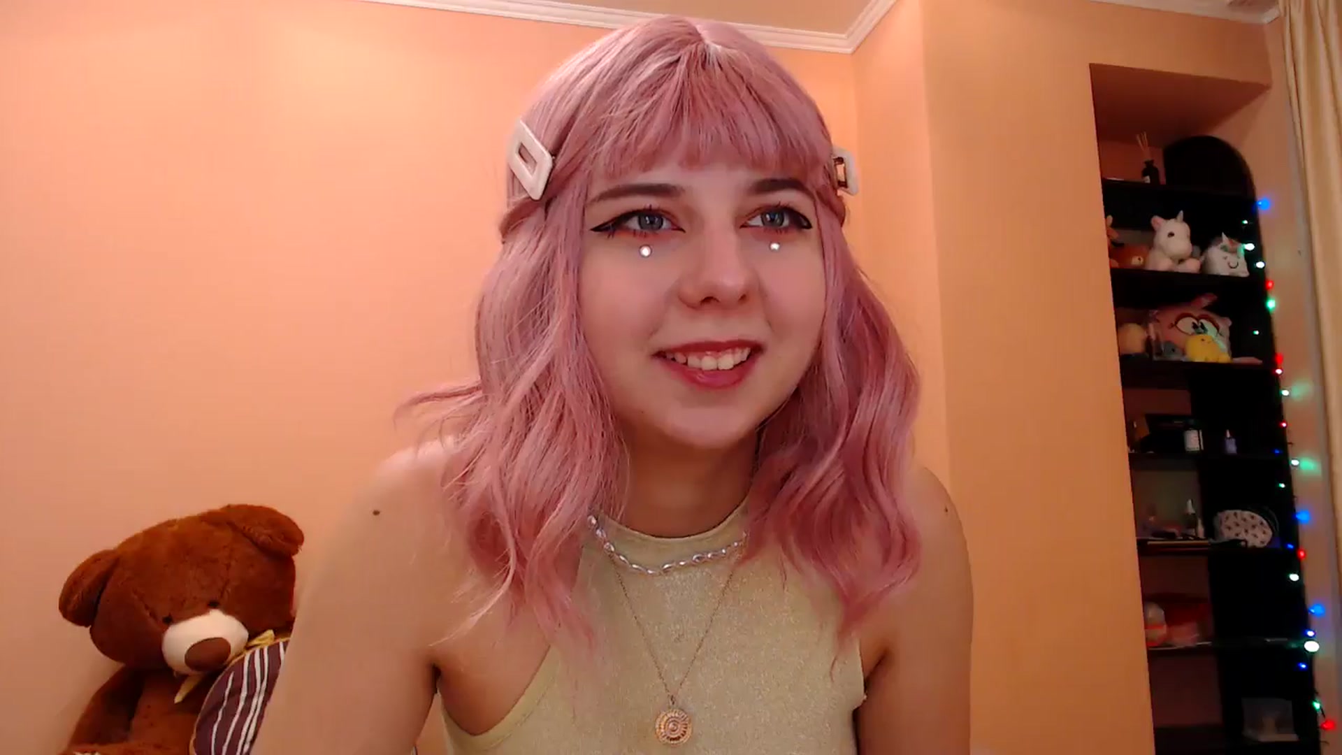 Gallery image thumbnail from AIinkaMalinka's myfreecams stream on, 12/12/2024, 07:25 image 7 of 20