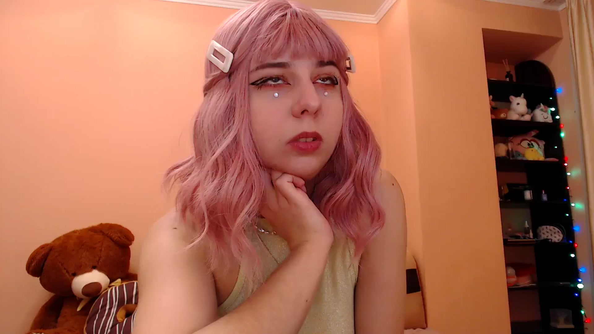 Gallery image thumbnail from AIinkaMalinka's myfreecams stream on, 12/12/2024, 07:25 image 17 of 20
