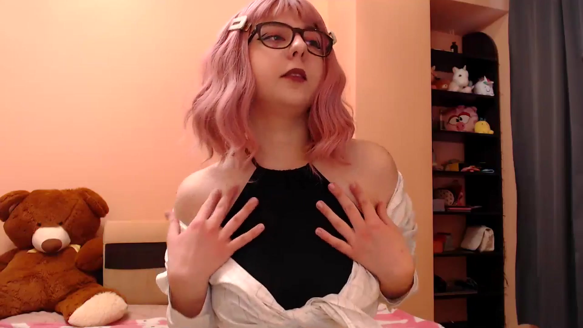 Gallery image thumbnail from AIinkaMalinka's myfreecams stream on, 03/23/2025, 08:40 image 5 of 20