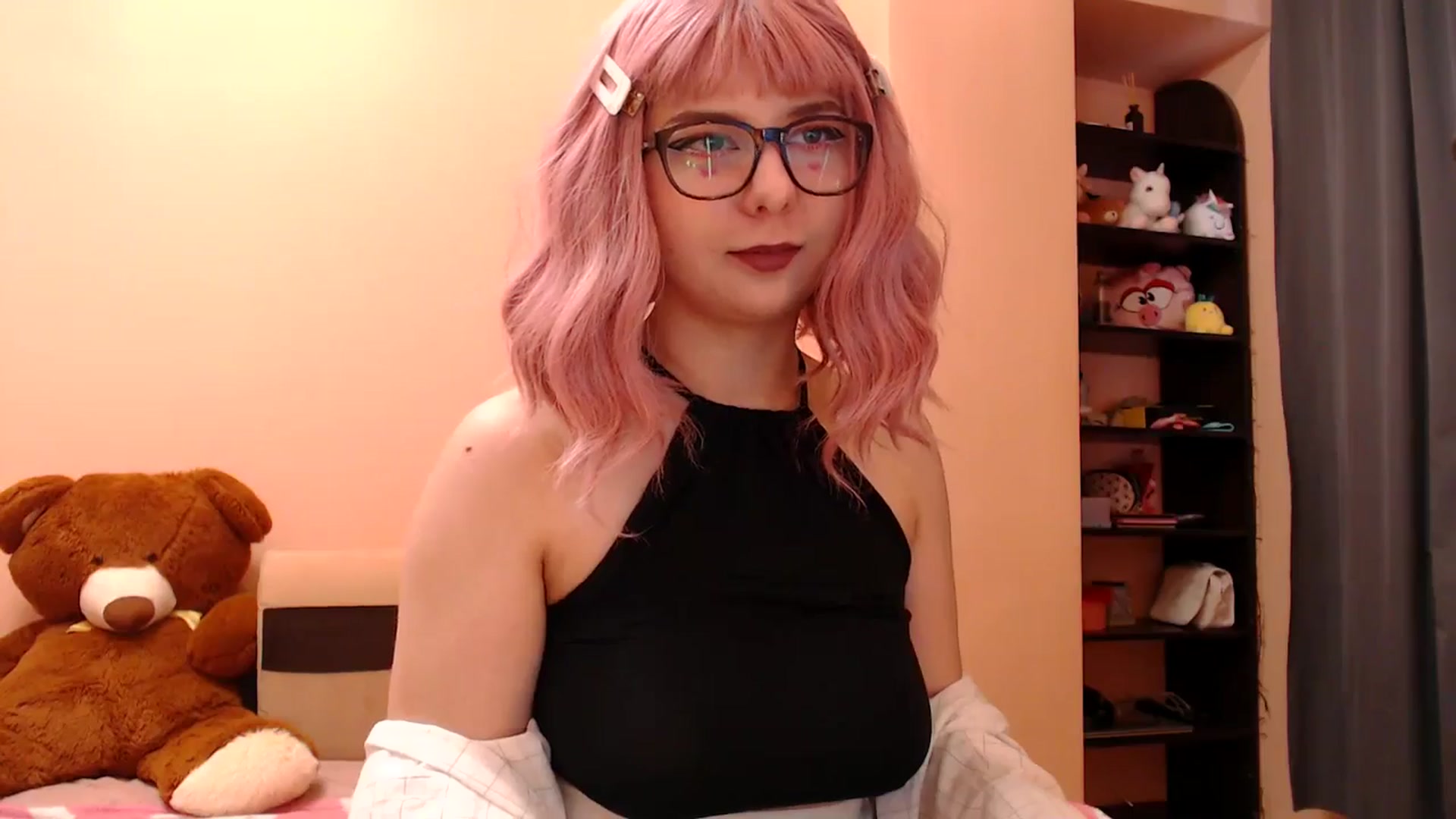 Gallery image thumbnail from AIinkaMalinka's myfreecams stream on, 03/23/2025, 08:40 image 13 of 20