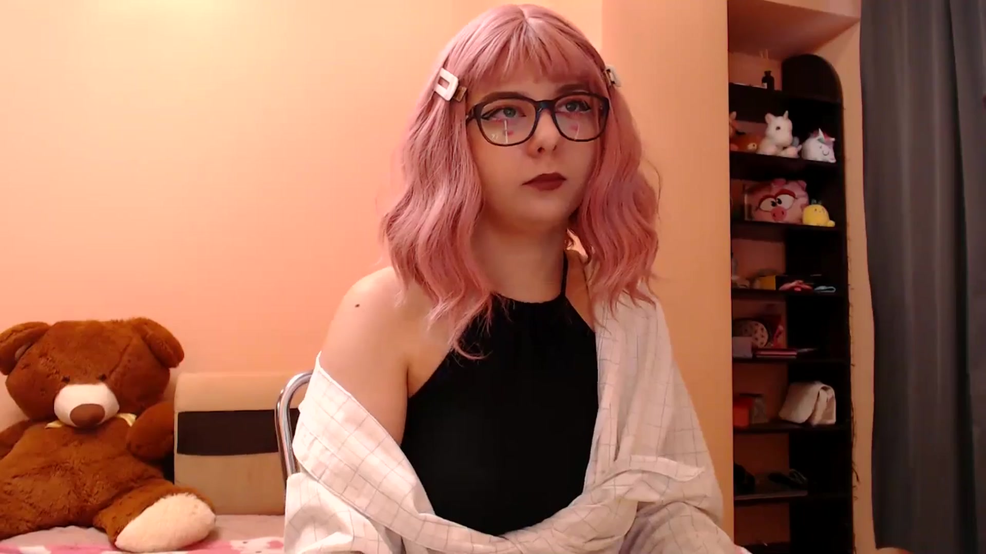 Gallery image thumbnail from AIinkaMalinka's myfreecams stream on, 03/23/2025, 08:40 image 10 of 20