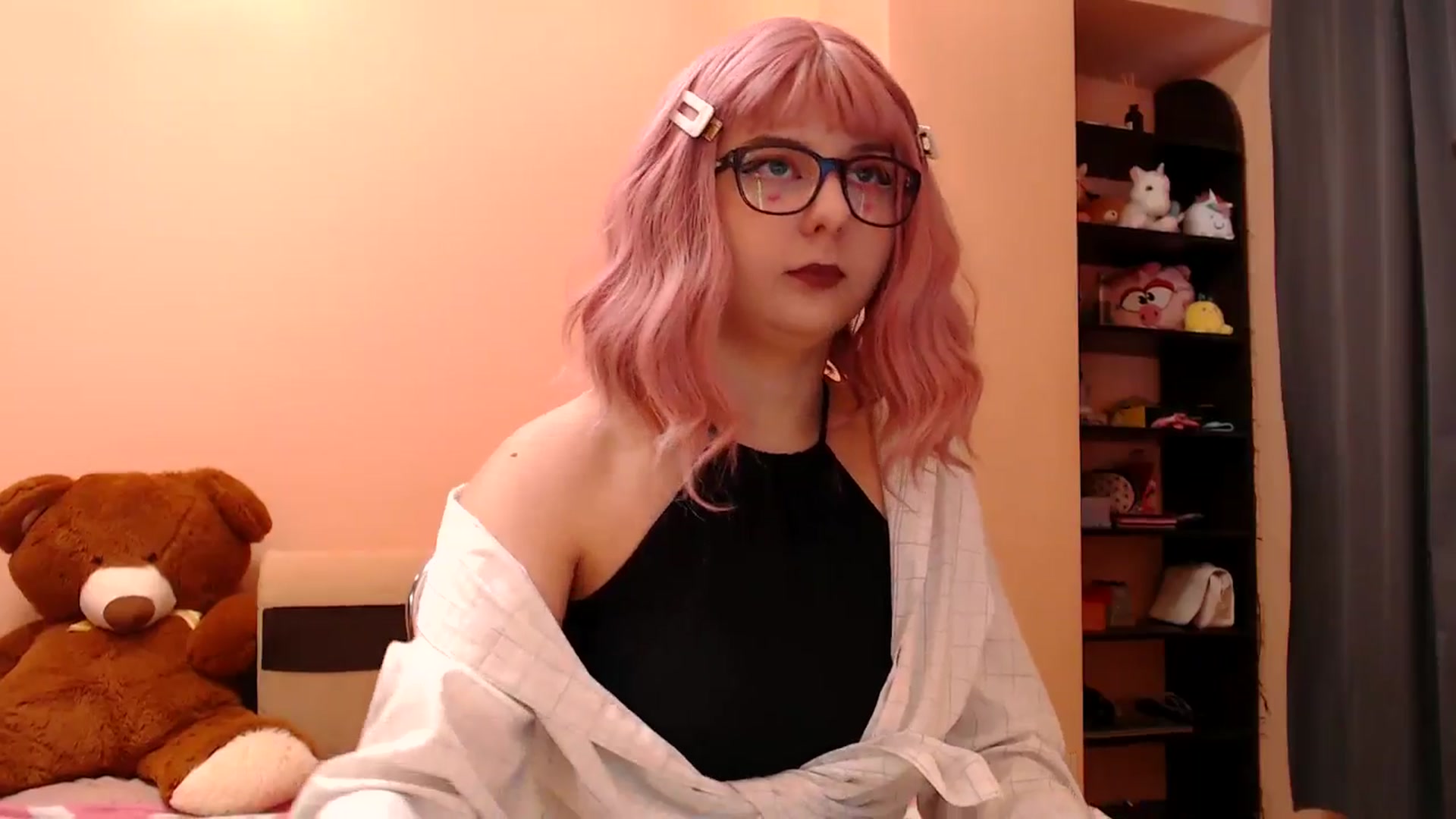 Gallery image thumbnail from AIinkaMalinka's myfreecams stream on, 03/23/2025, 08:40 image 9 of 20