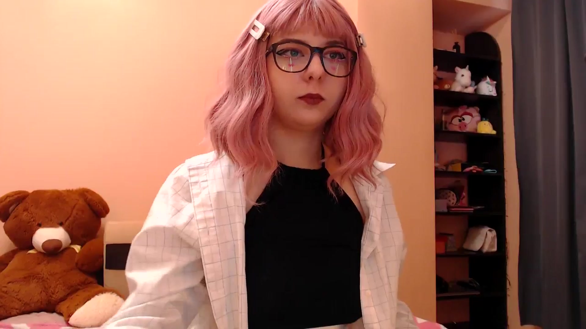 Gallery image thumbnail from AIinkaMalinka's myfreecams stream on, 03/23/2025, 08:40 image 15 of 20