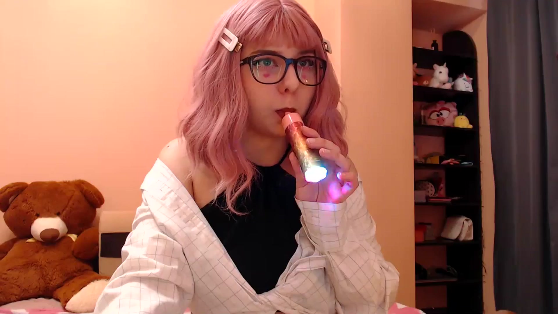 Gallery image thumbnail from AIinkaMalinka's myfreecams stream on, 03/23/2025, 08:40 image 3 of 20