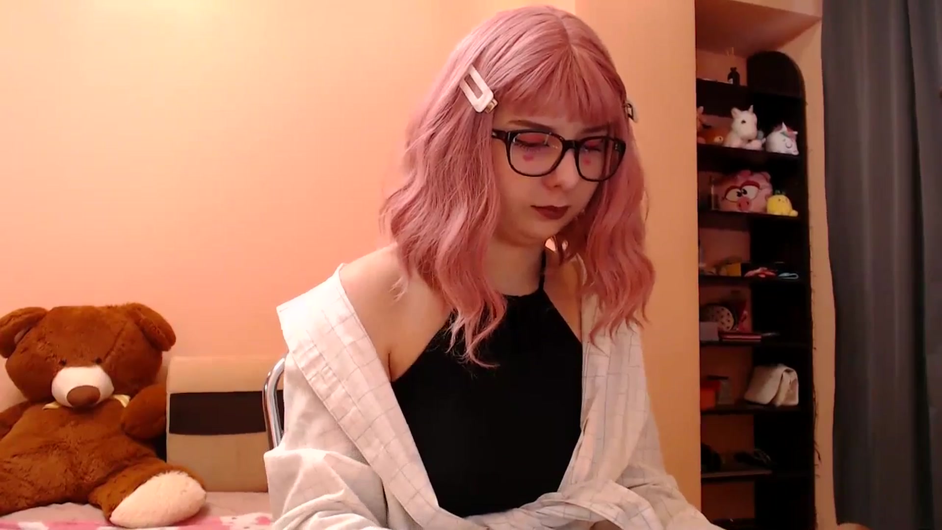 Gallery image thumbnail from AIinkaMalinka's myfreecams stream on, 03/23/2025, 08:40 image 7 of 20