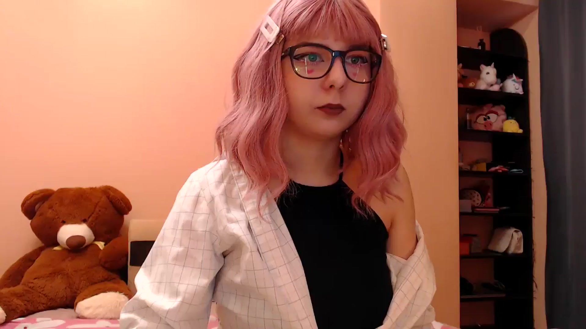 Gallery image thumbnail from AIinkaMalinka's myfreecams stream on, 03/23/2025, 10:03 image 6 of 20