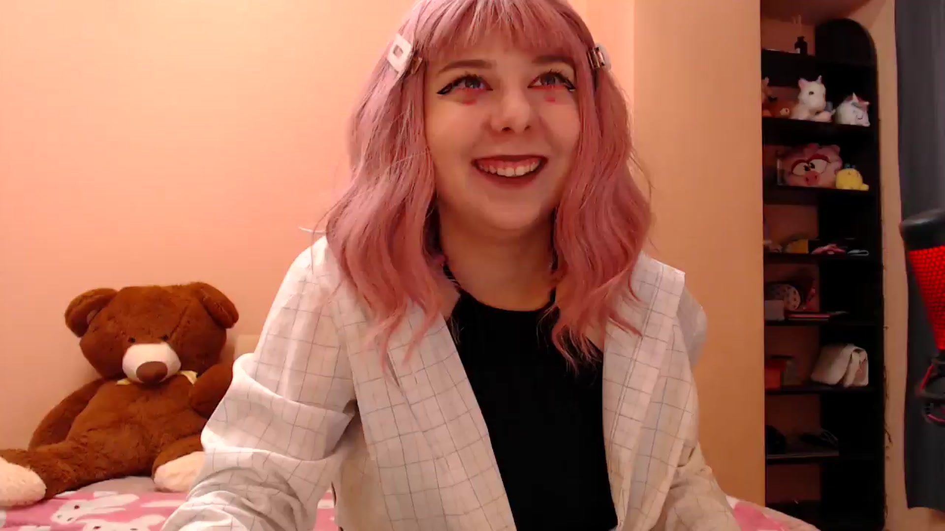 Gallery image thumbnail from AIinkaMalinka's myfreecams stream on, 03/23/2025, 10:03 image 16 of 20