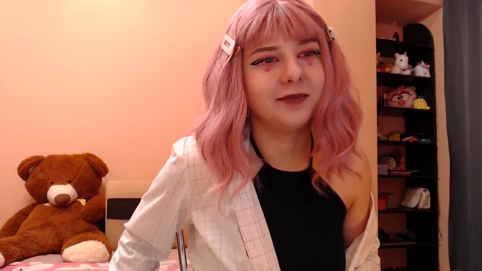 Gallery image thumbnail from AIinkaMalinka's myfreecams stream on, 03/23/2025, 10:03 image 10 of 20