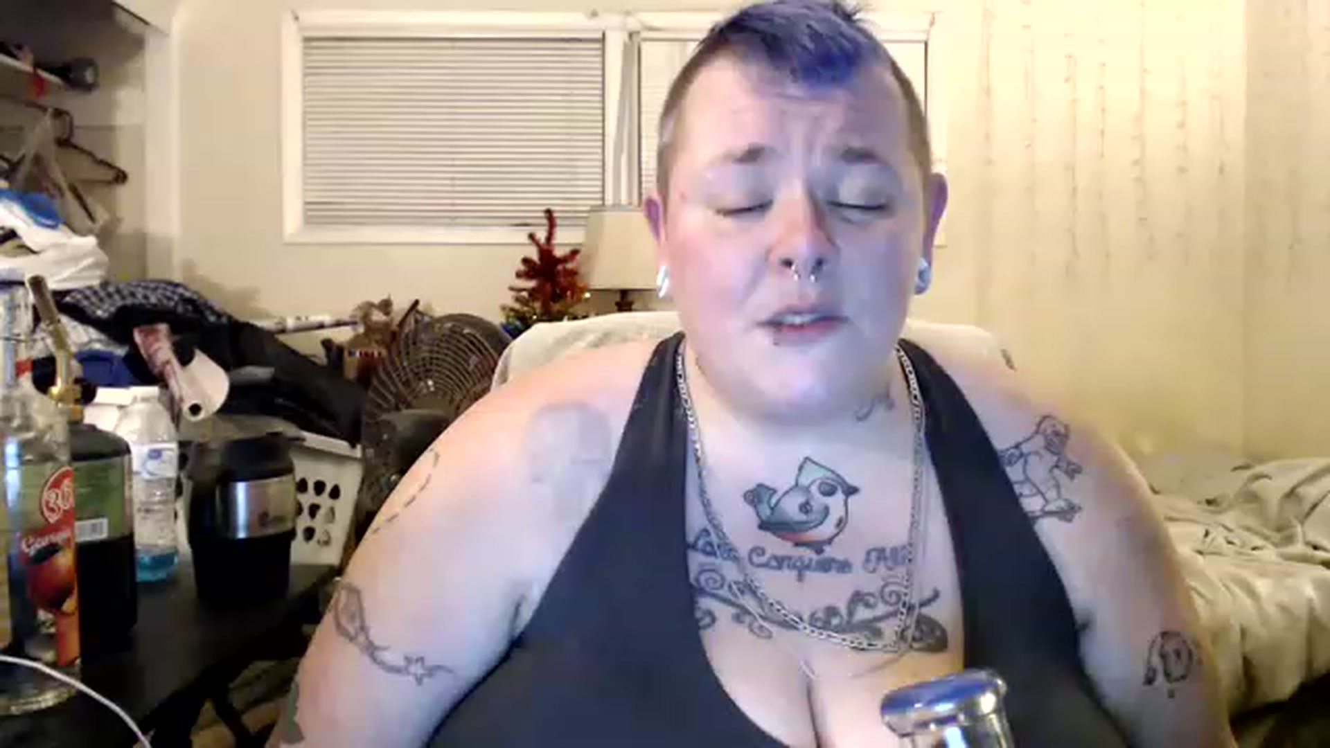 Gallery image thumbnail from AJthePunk420's myfreecams stream on, 01/08/2023, 10:15 image 11 of 20