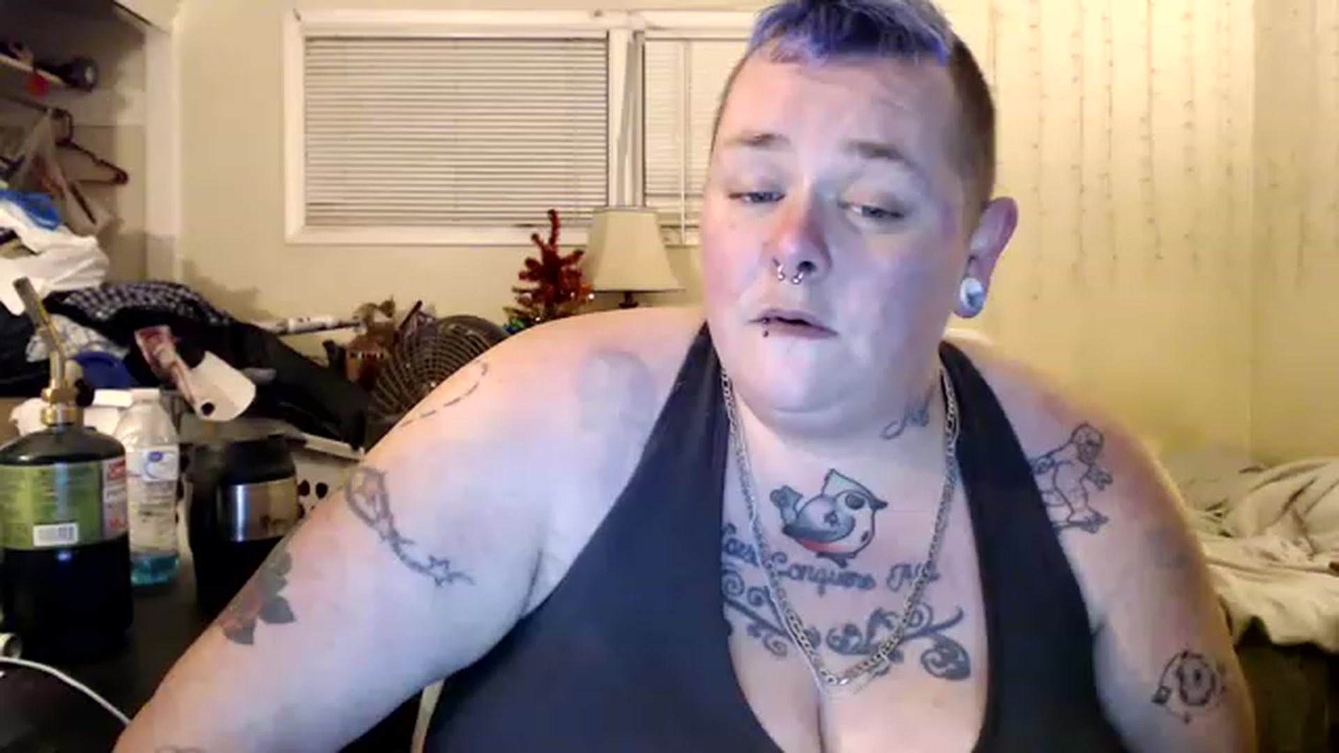 Gallery image thumbnail from AJthePunk420's myfreecams stream on, 01/08/2023, 10:15 image 5 of 20