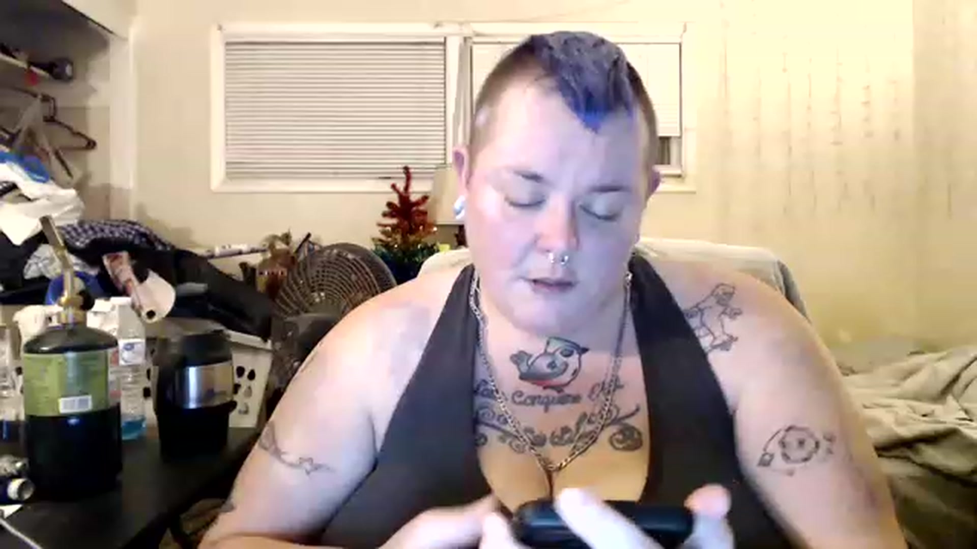 Gallery image thumbnail from AJthePunk420's myfreecams stream on, 01/08/2023, 11:23 image 16 of 20