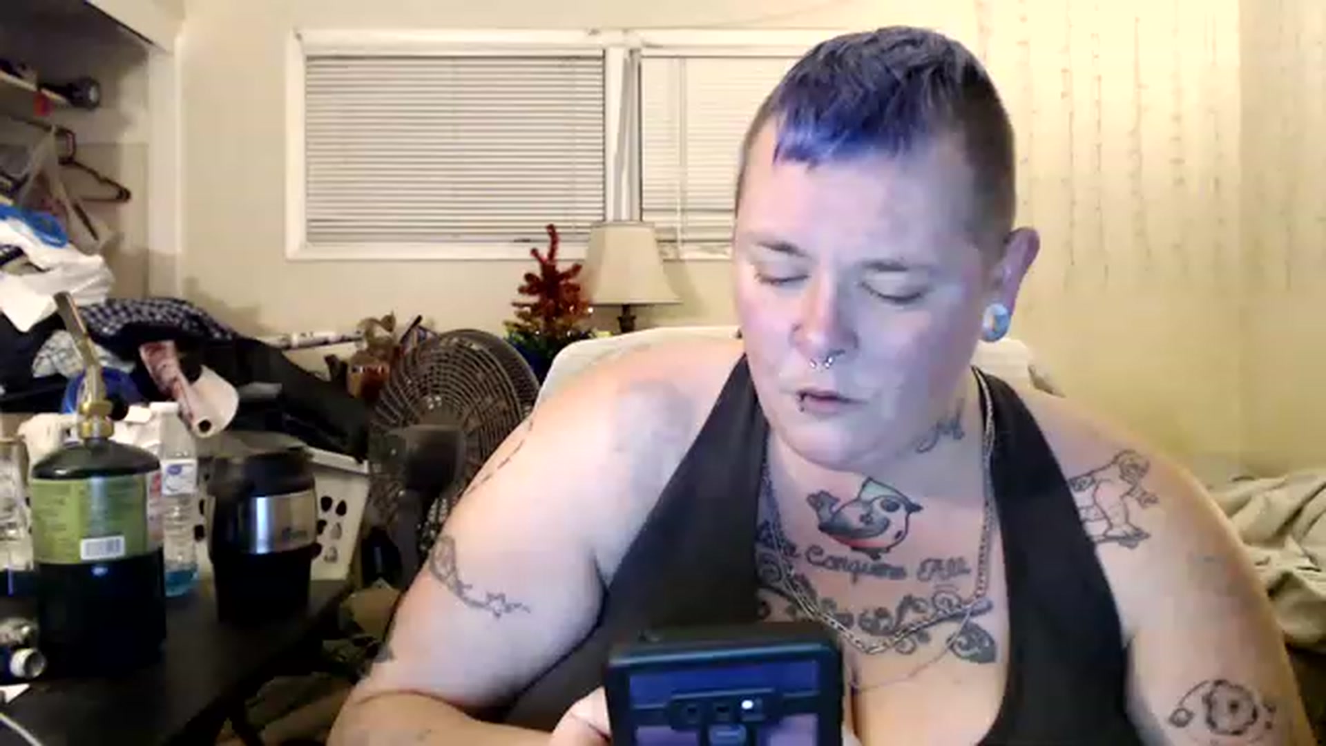 Gallery image thumbnail from AJthePunk420's myfreecams stream on, 01/08/2023, 11:23 image 1 of 20
