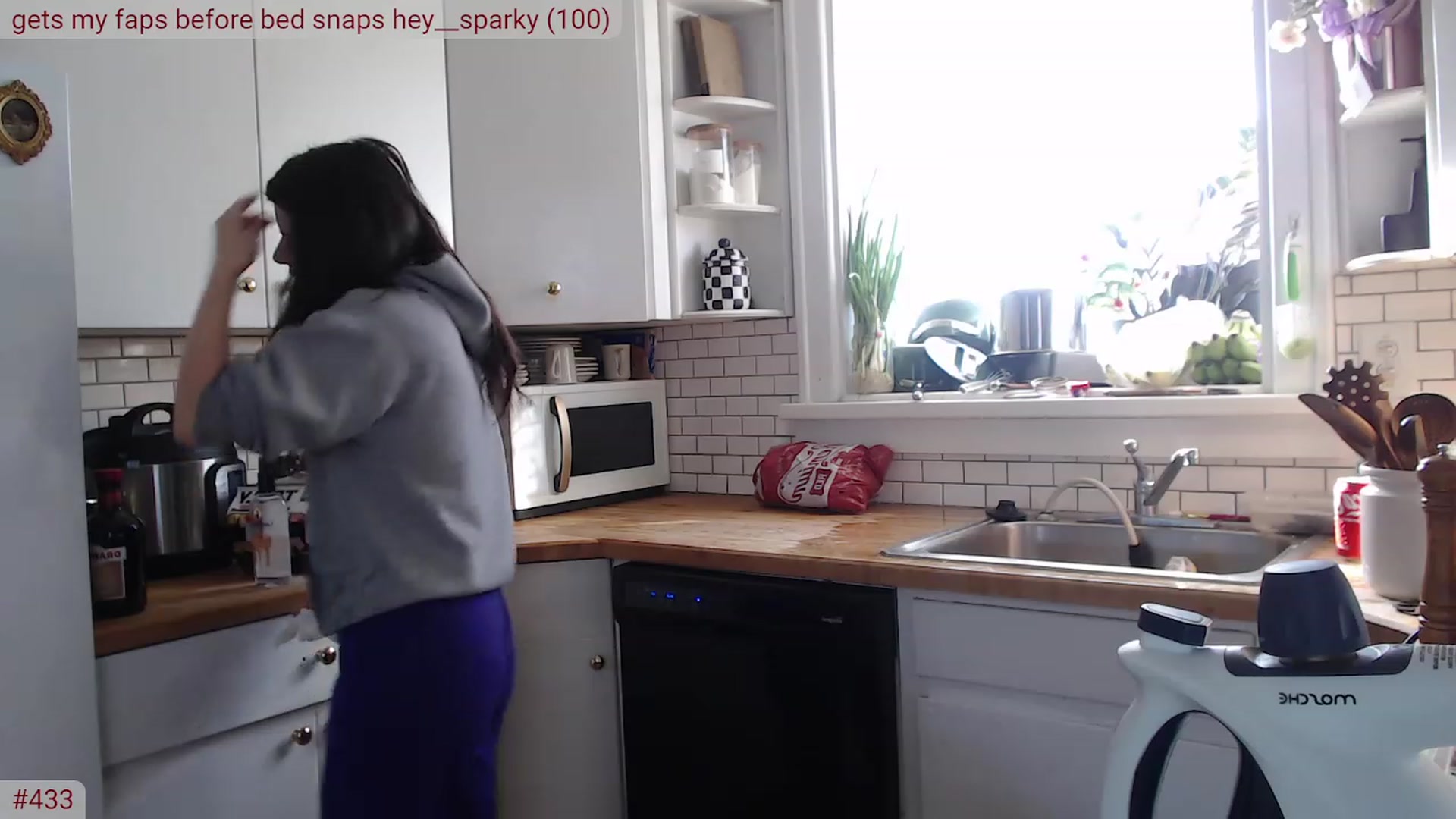 Gallery image thumbnail from AKEWYEAR's myfreecams stream on, 02/18/2024, 16:03 image 5 of 20
