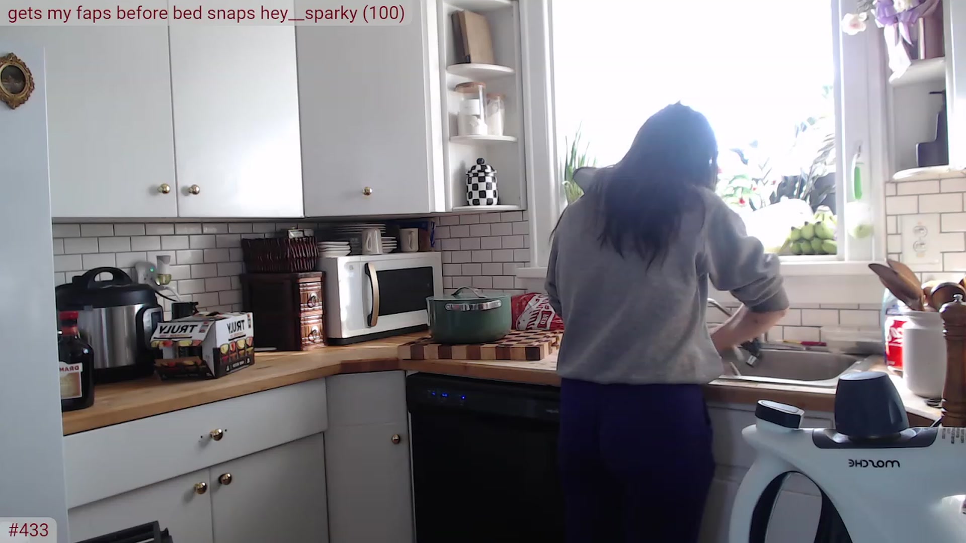 Gallery image thumbnail from AKEWYEAR's myfreecams stream on, 02/18/2024, 16:03 image 4 of 20