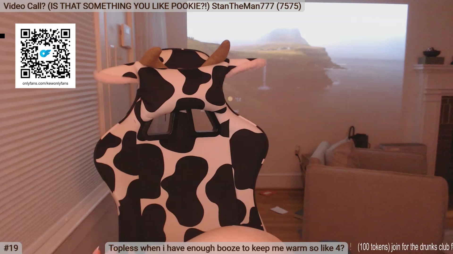 Gallery image thumbnail from AKEWYEAR's myfreecams stream on, 03/02/2024, 07:41 image 12 of 20