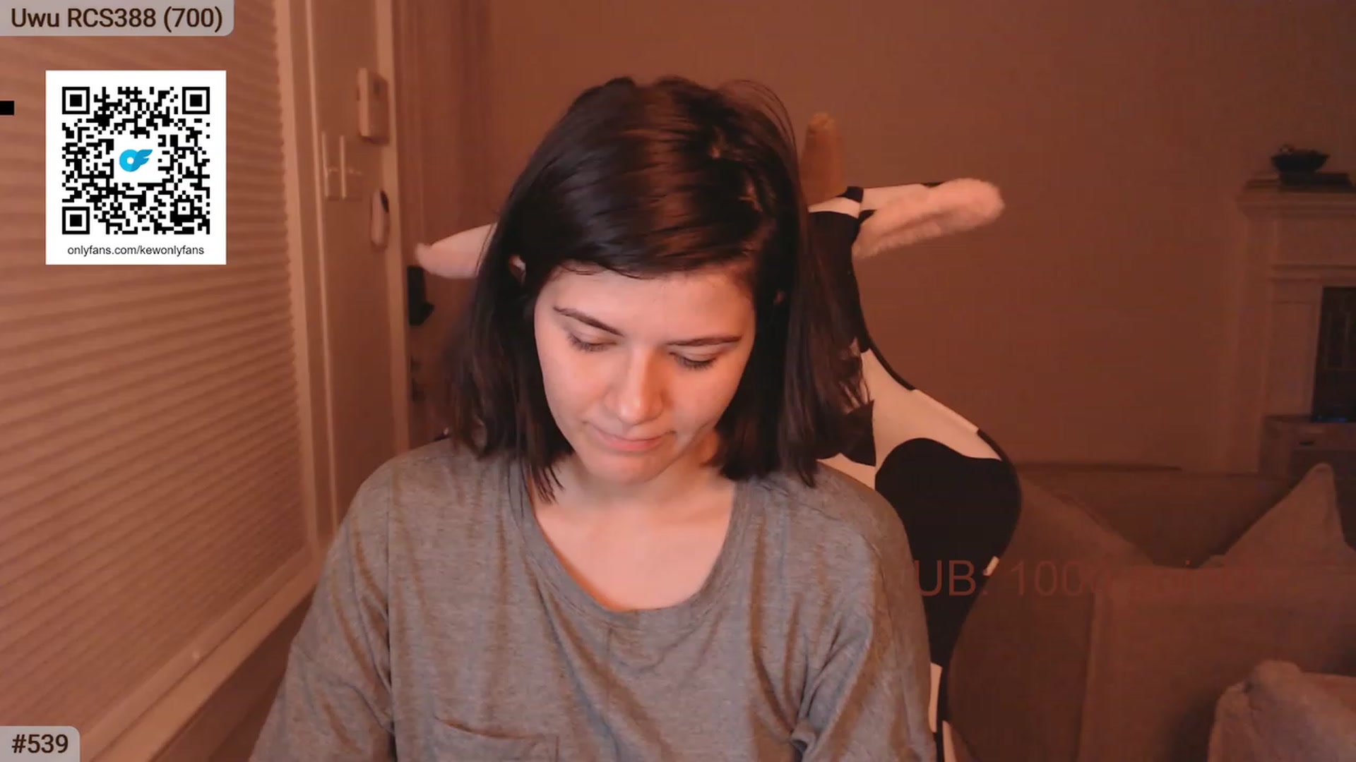 Gallery image thumbnail from AKEWYEAR777's myfreecams stream on, 03/17/2024, 04:09 image 4 of 20