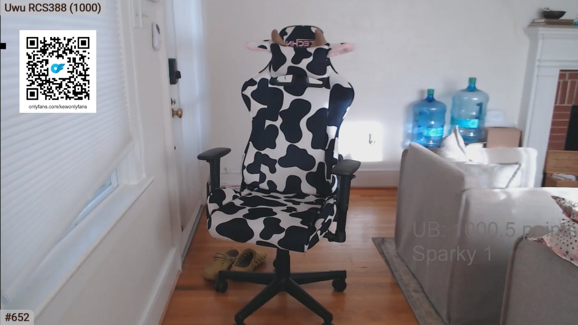Gallery image thumbnail from AKEWYEAR777's myfreecams stream on, 03/24/2024, 22:58 image 12 of 20