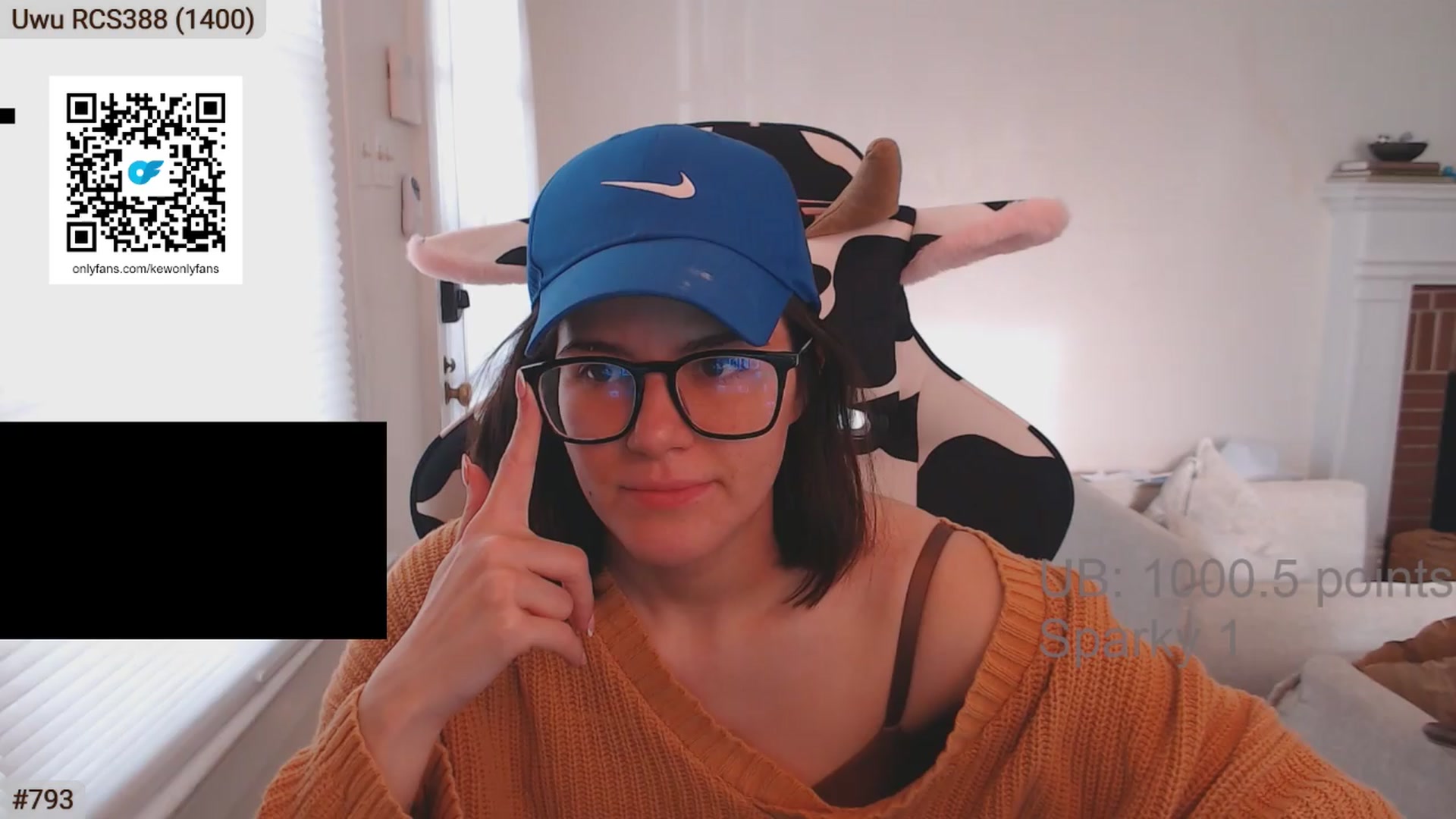 Gallery image thumbnail from AKEWYEAR777's myfreecams stream on, 03/30/2024, 01:00 image 3 of 20