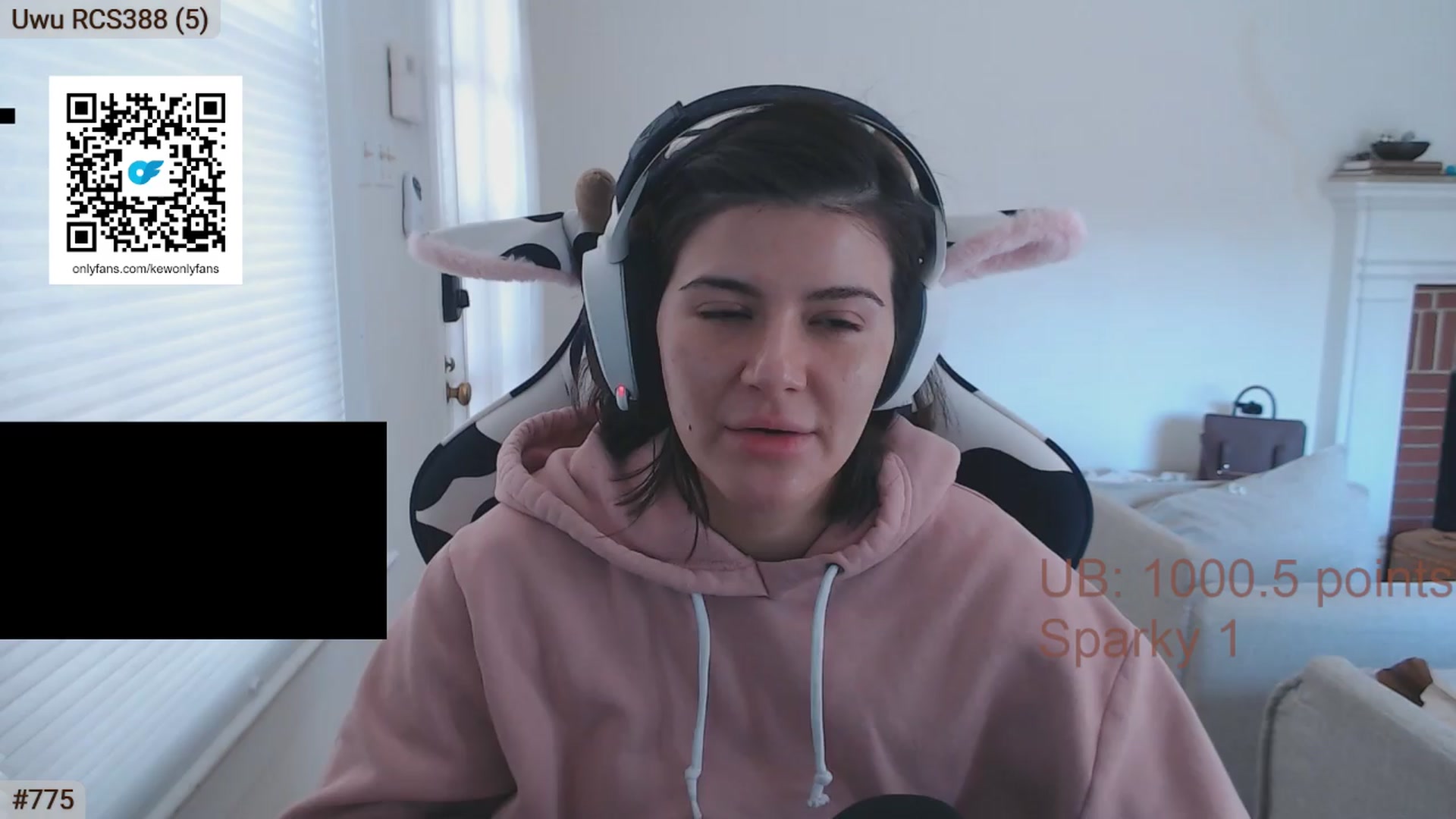 Gallery image thumbnail from AKEWYEAR777's myfreecams stream on, 03/30/2024, 20:21 image 6 of 20