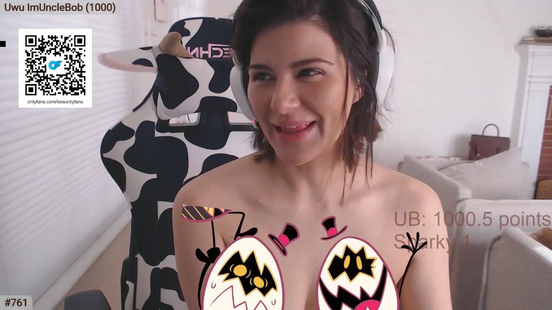 Gallery image thumbnail from AKEWYEAR777's myfreecams stream on, 03/31/2024, 22:08 image 9 of 20