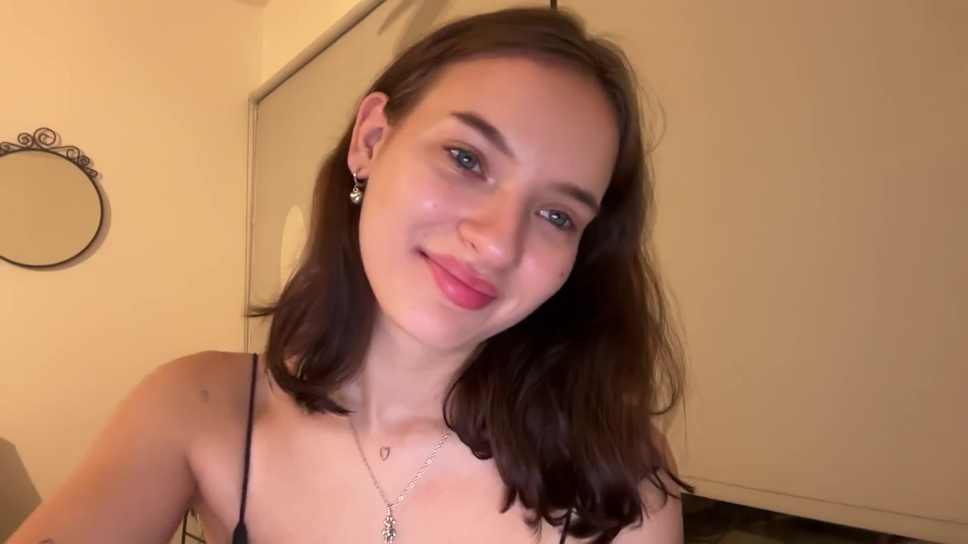 Gallery image thumbnail from AKatrin's myfreecams stream on, 09/05/2025, 17:19 image 13 of 20
