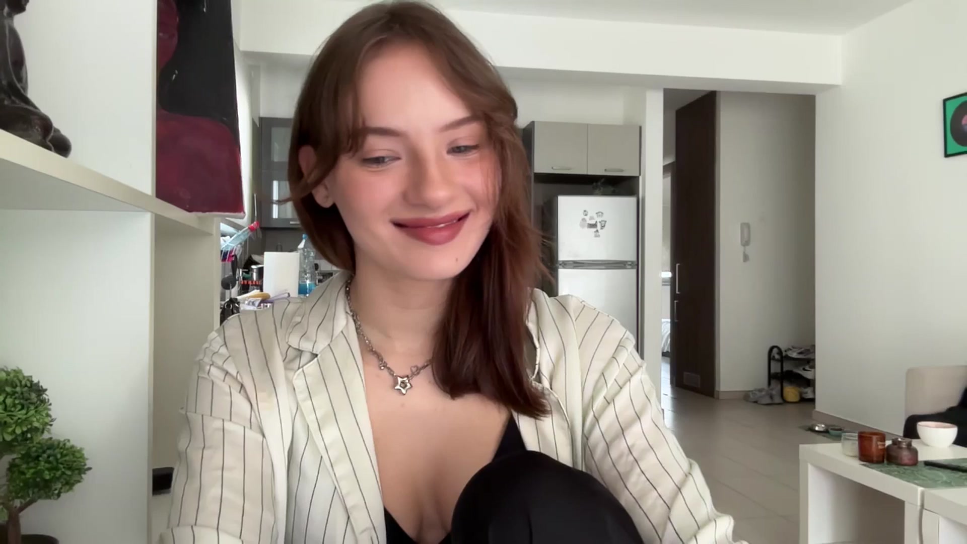 Gallery image thumbnail from AKatrin's myfreecams stream on, 11/06/2025, 13:43 image 3 of 20