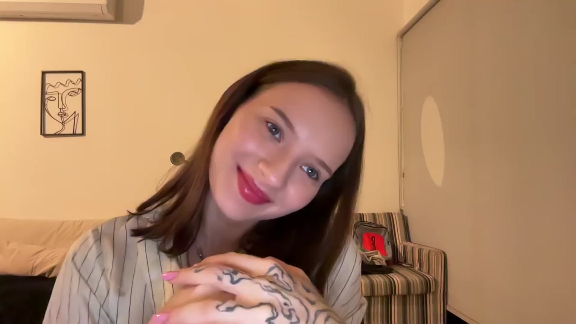 Gallery image thumbnail from AKatrin's myfreecams stream on, 11/13/2025, 15:12 image 15 of 20