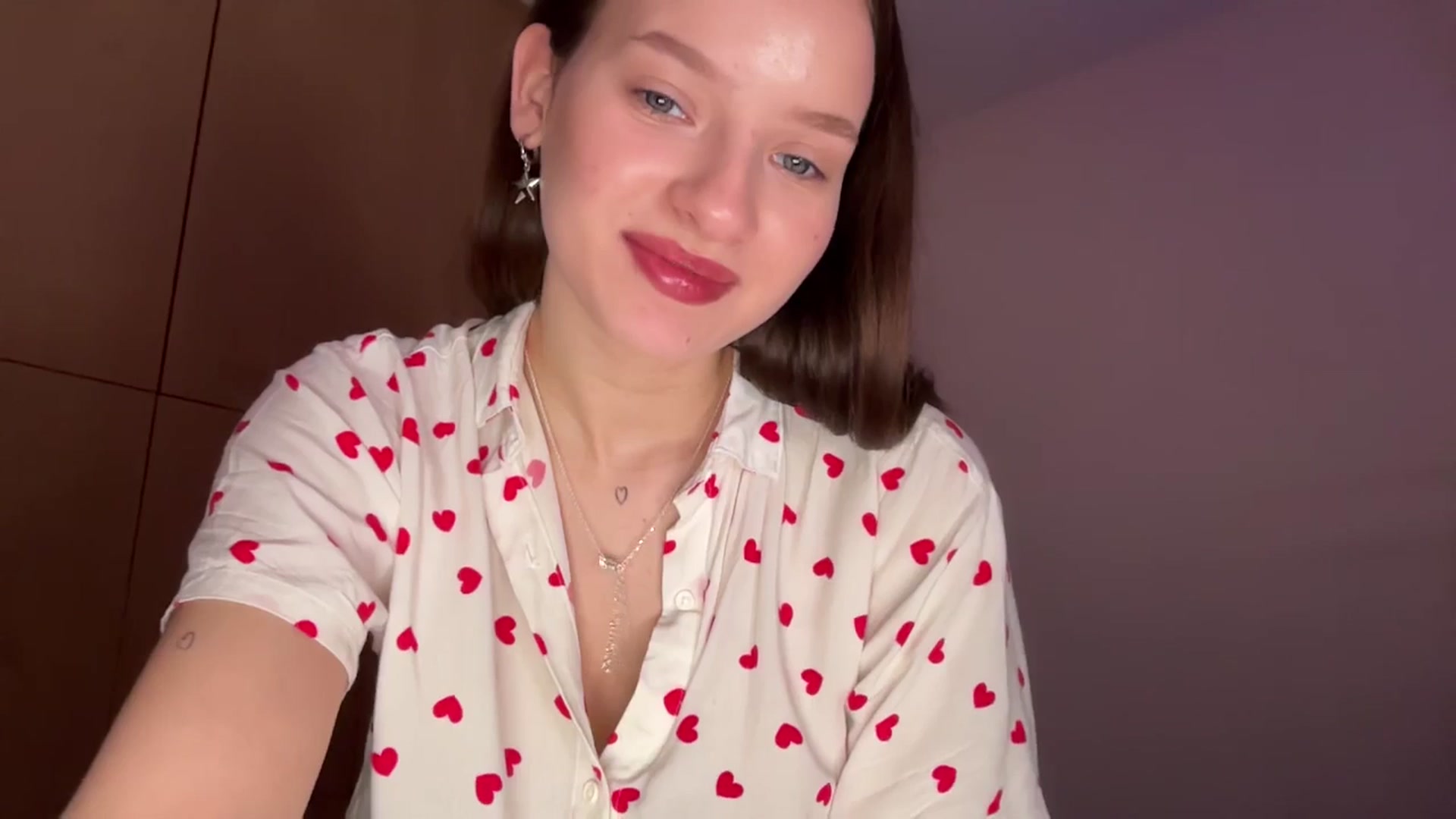 Gallery image thumbnail from AKatrin's myfreecams stream on, 01/05/2026, 17:34 image 3 of 20
