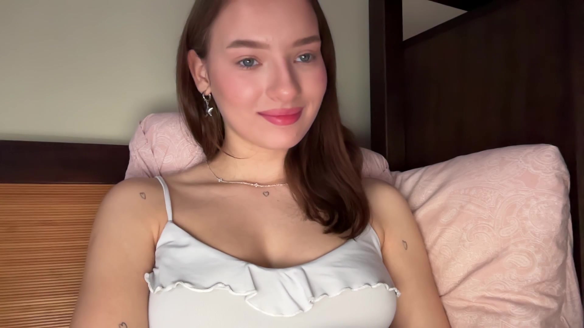 Gallery image thumbnail from AKatrin's myfreecams stream on, 01/06/2026, 15:24 image 7 of 20