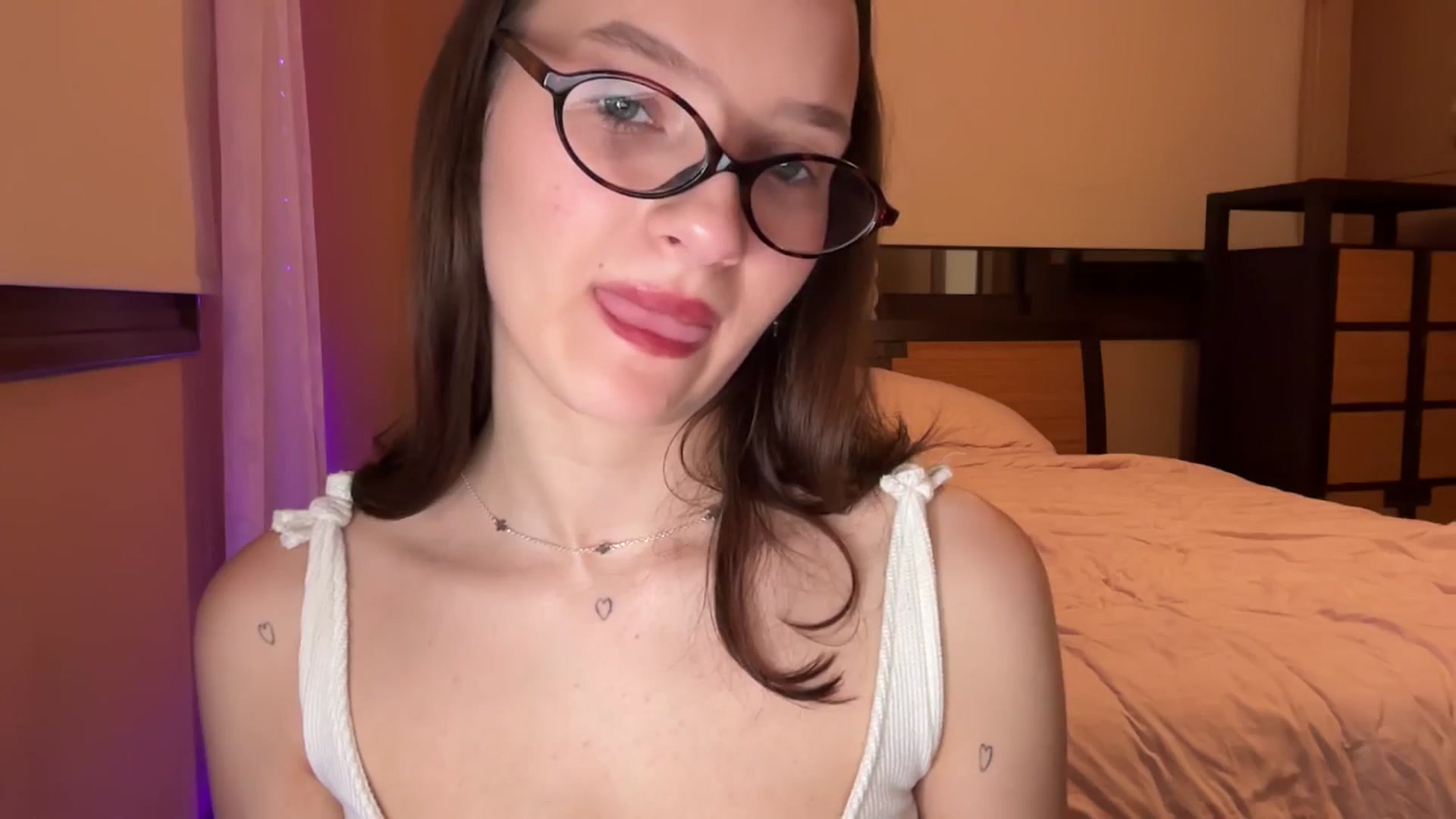 Gallery image thumbnail from AKatrin's myfreecams stream on, 01/08/2026, 17:44 image 10 of 20