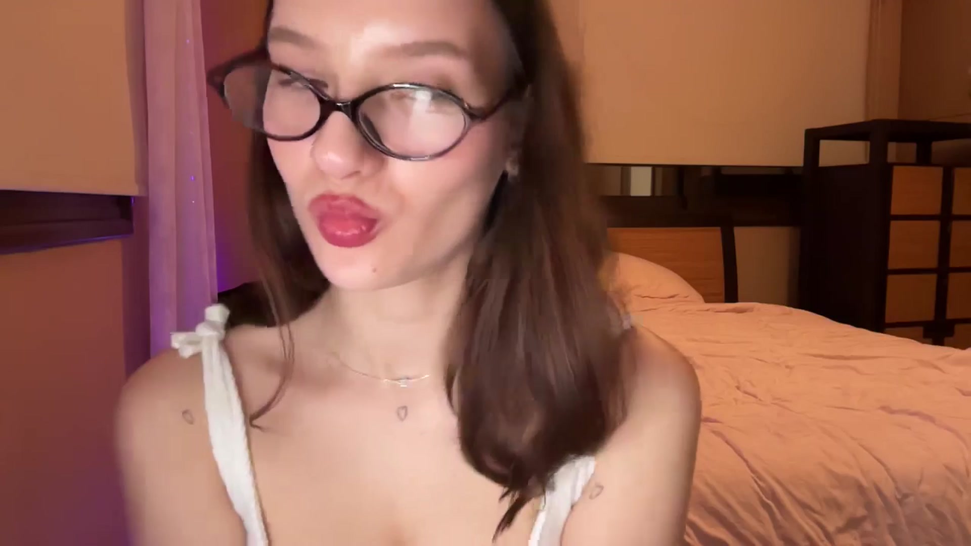 Gallery image thumbnail from AKatrin's myfreecams stream on, 01/08/2026, 17:44 image 3 of 20