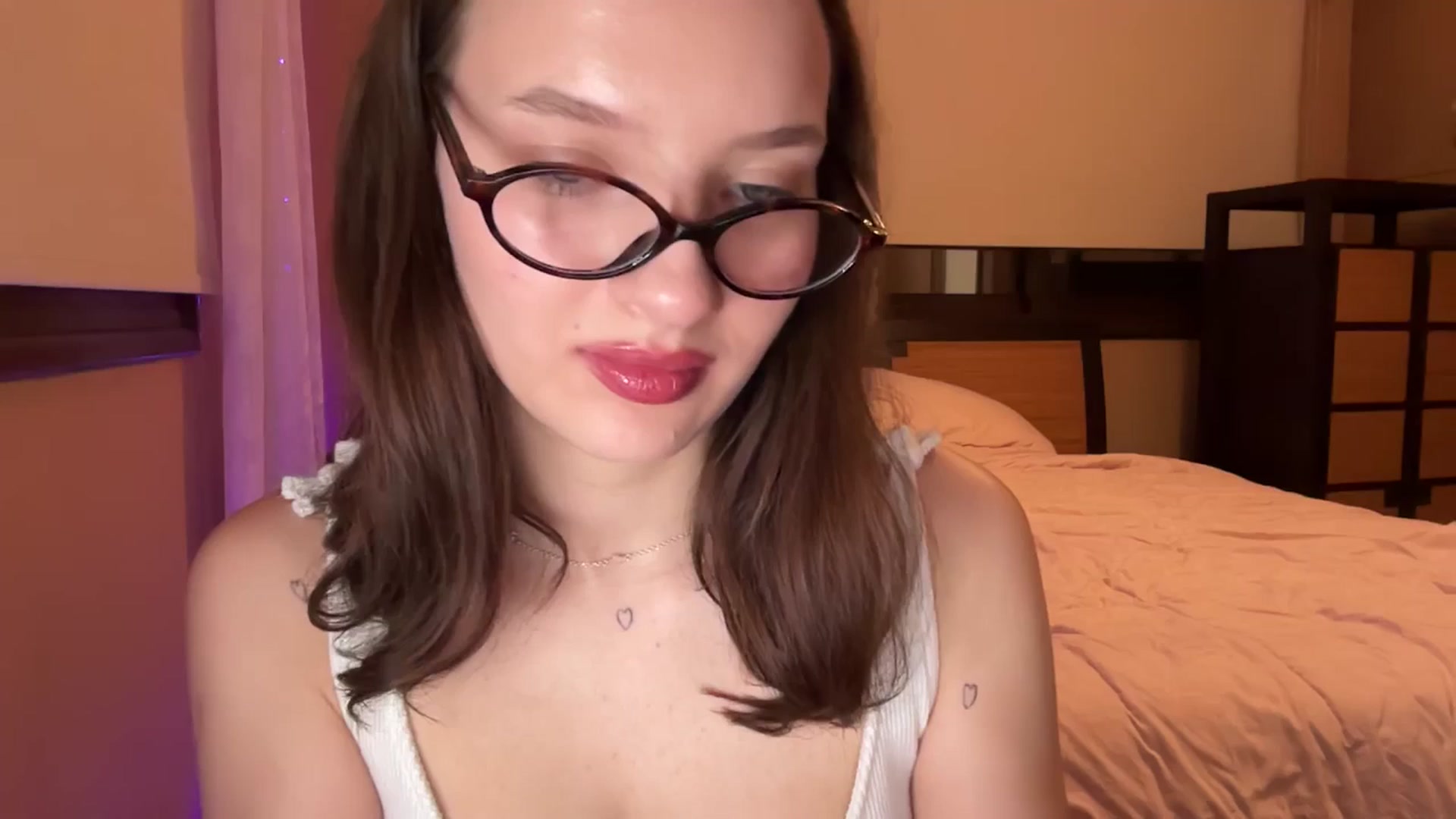 Gallery image thumbnail from AKatrin's myfreecams stream on, 01/08/2026, 17:44 image 1 of 20