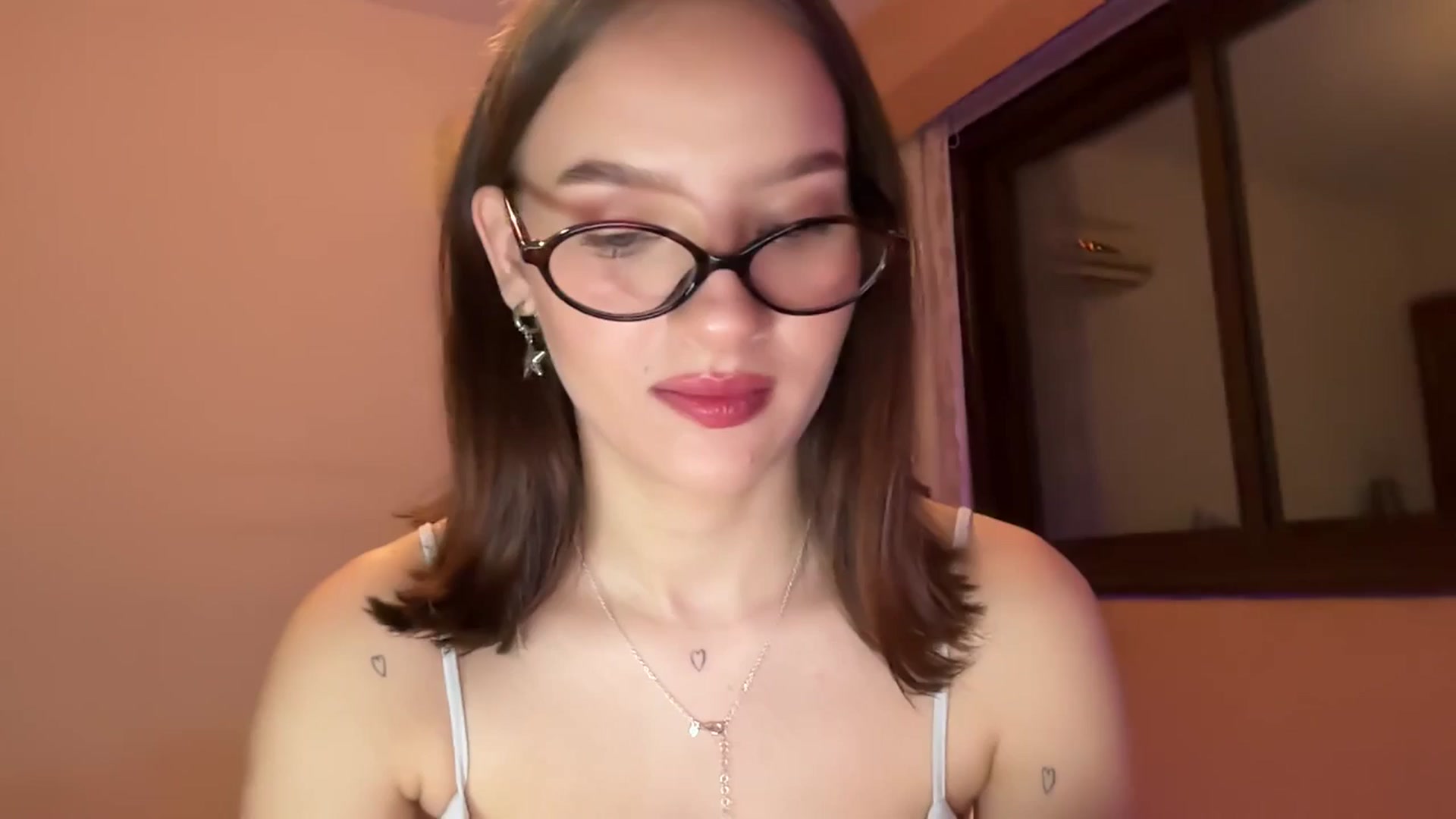 Gallery image thumbnail from AKatrin's myfreecams stream on, 01/14/2026, 16:14 image 16 of 20