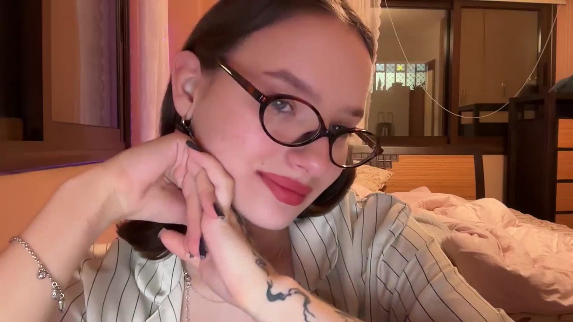 Gallery image thumbnail from AKatrin's myfreecams stream on, 01/21/2026, 17:12 image 5 of 20