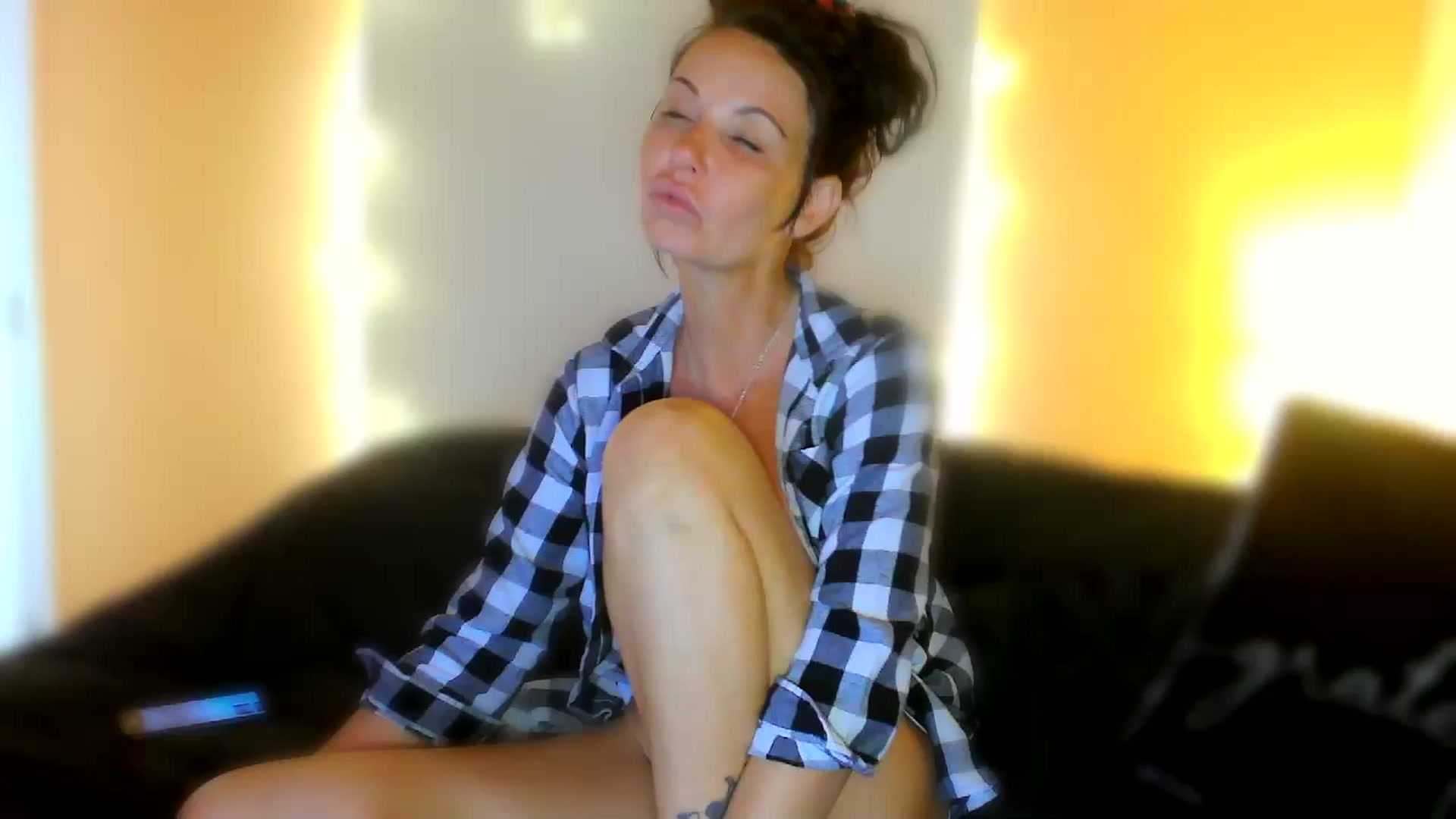 Gallery image thumbnail from ALABAMABACK's myfreecams stream on, 12/27/2024, 21:22 image 20 of 20