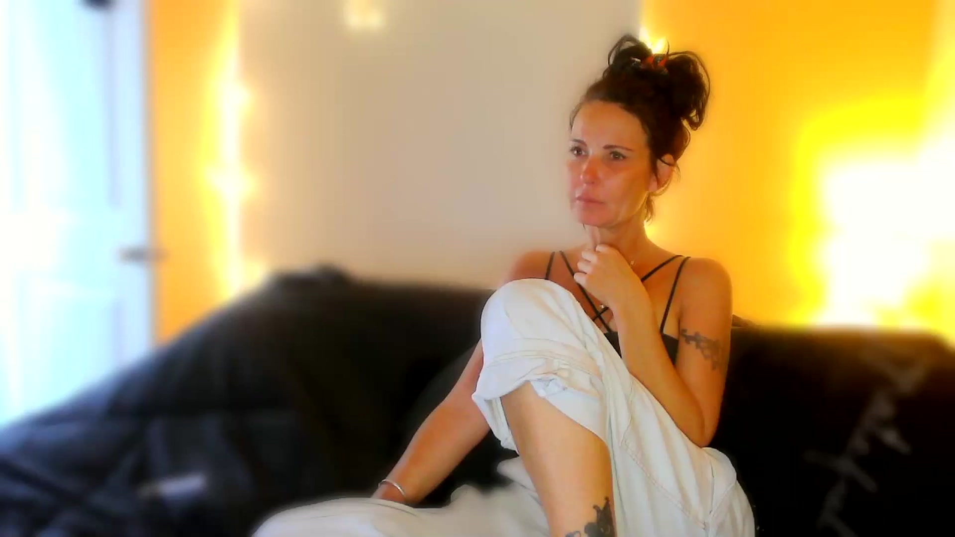 Gallery image thumbnail from ALABAMABACK's myfreecams stream on, 12/27/2024, 21:22 image 6 of 20