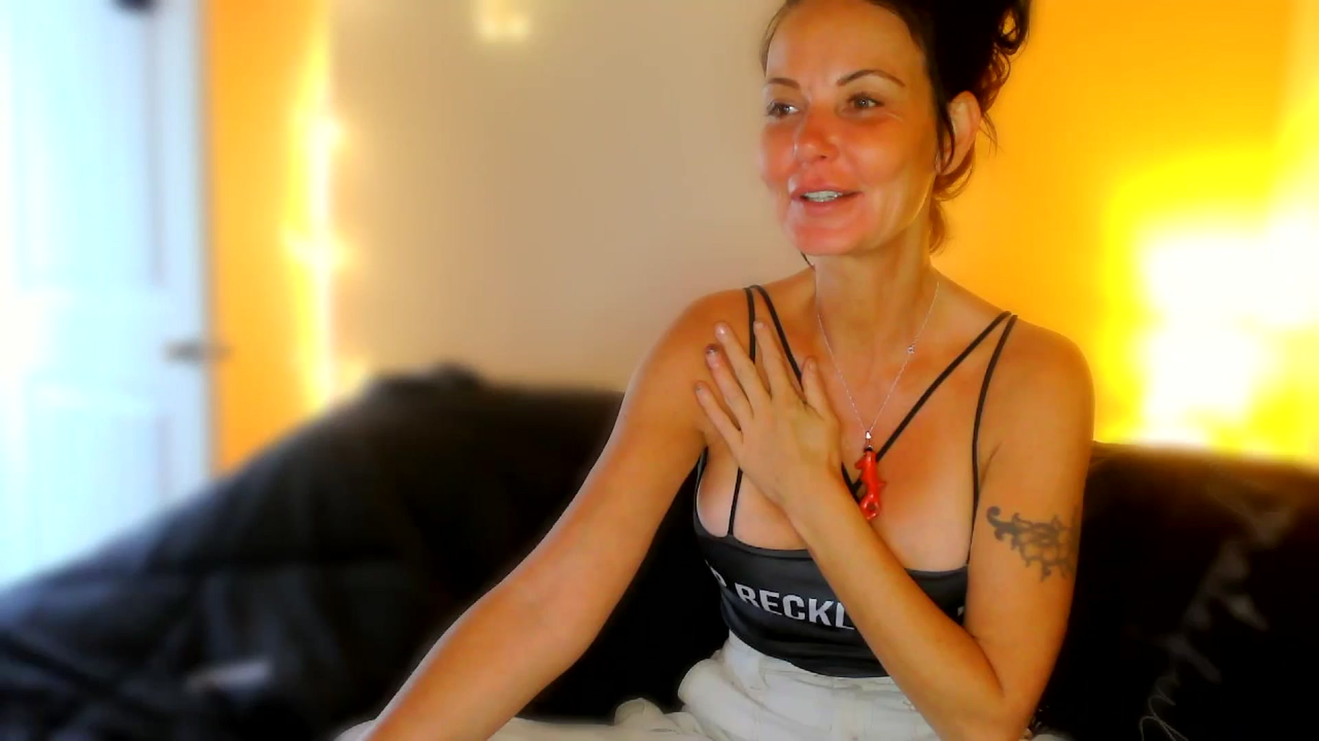Gallery image thumbnail from ALABAMABACK's myfreecams stream on, 12/27/2024, 21:22 image 8 of 20
