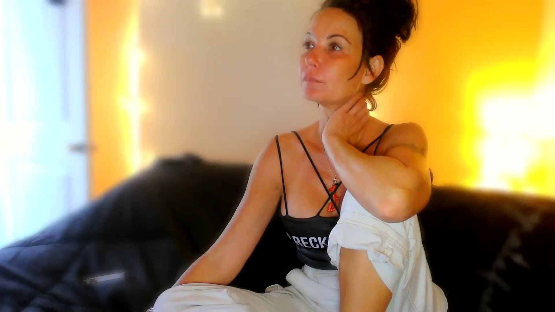Gallery image thumbnail from ALABAMABACK's myfreecams stream on, 12/27/2024, 21:22 image 3 of 20