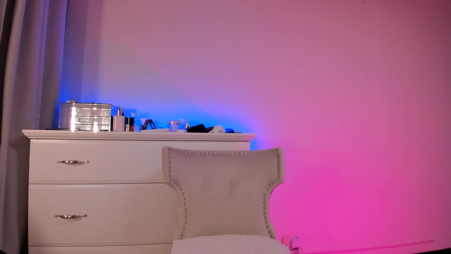 Gallery image thumbnail from ALLYsweet_'s myfreecams stream on, 06/10/2025, 23:13 image 17 of 20