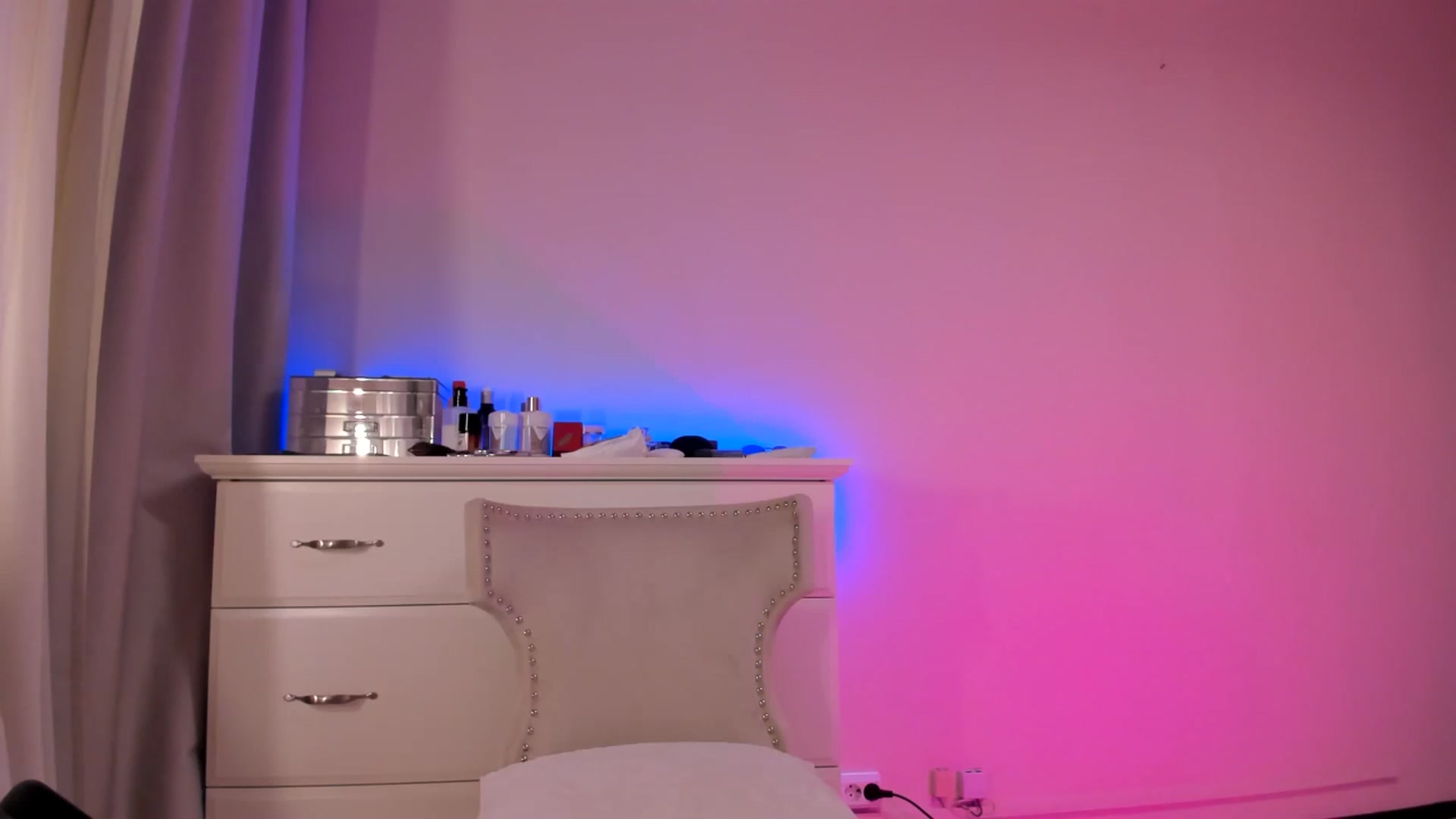 Gallery image thumbnail from ALLYsweet_'s myfreecams stream on, 06/29/2025, 23:54 image 9 of 20