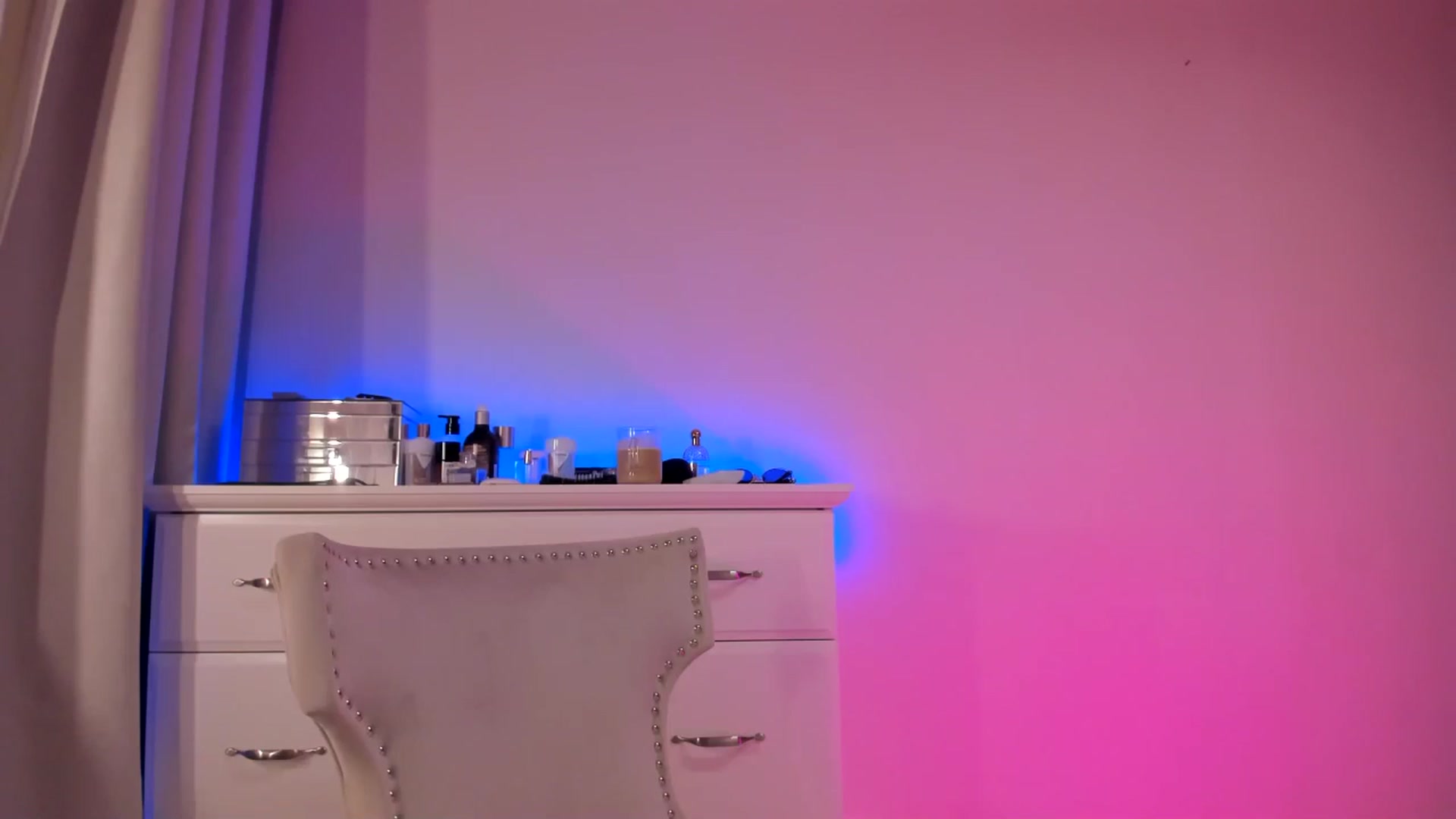 Gallery image thumbnail from ALLYsweet_'s myfreecams stream on, 07/02/2025, 22:08 image 10 of 20