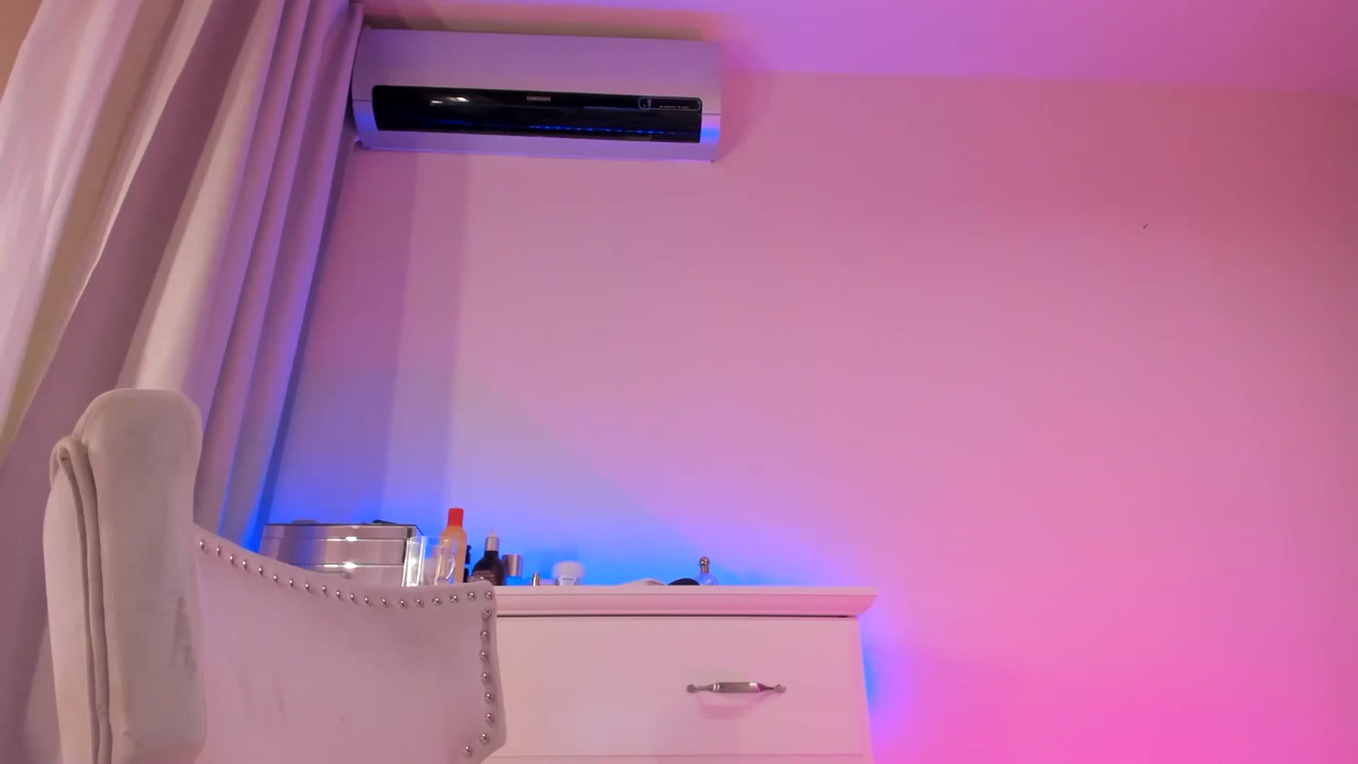 Gallery image thumbnail from ALLYsweet_'s myfreecams stream on, 07/03/2025, 24:01 image 12 of 20