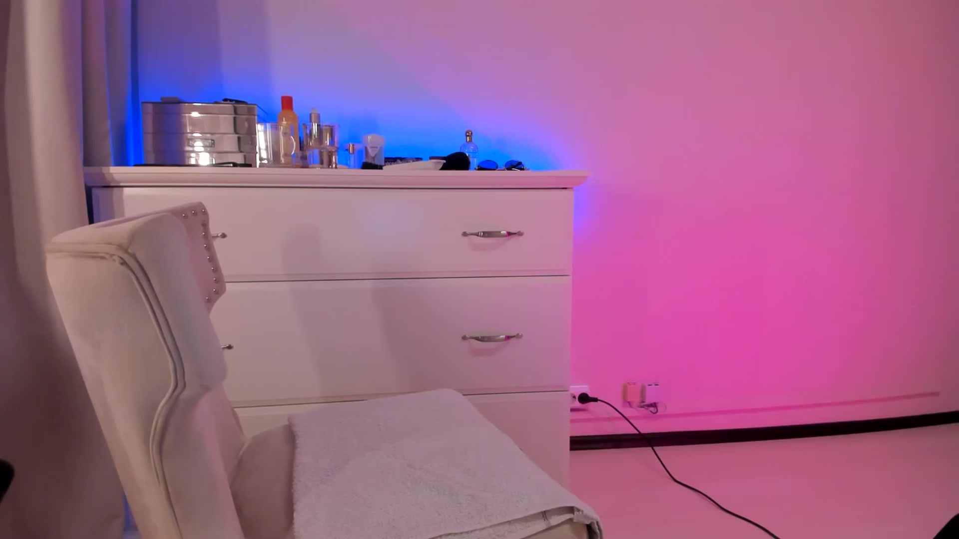 Gallery image thumbnail from ALLYsweet_'s myfreecams stream on, 07/03/2025, 24:39 image 9 of 20