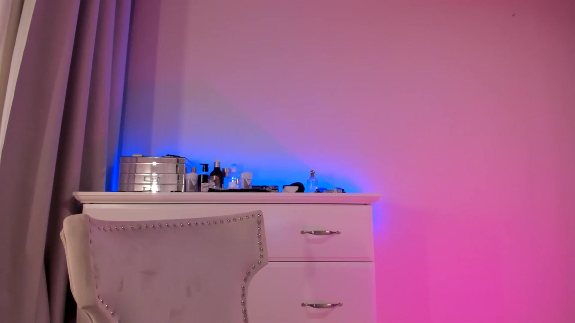 Gallery image thumbnail from ALLYsweet_'s myfreecams stream on, 07/03/2025, 22:22 image 2 of 20