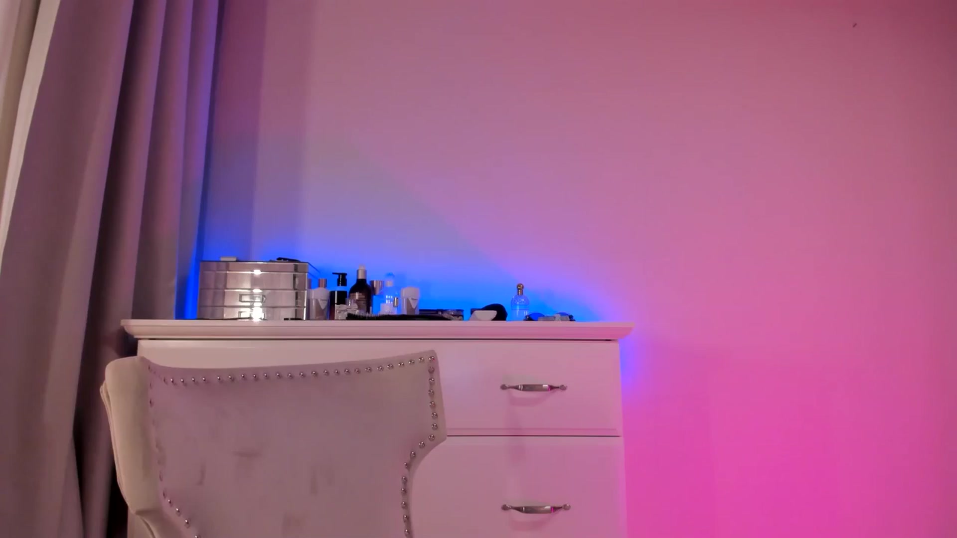 Gallery image thumbnail from ALLYsweet_'s myfreecams stream on, 07/03/2025, 22:22 image 3 of 20