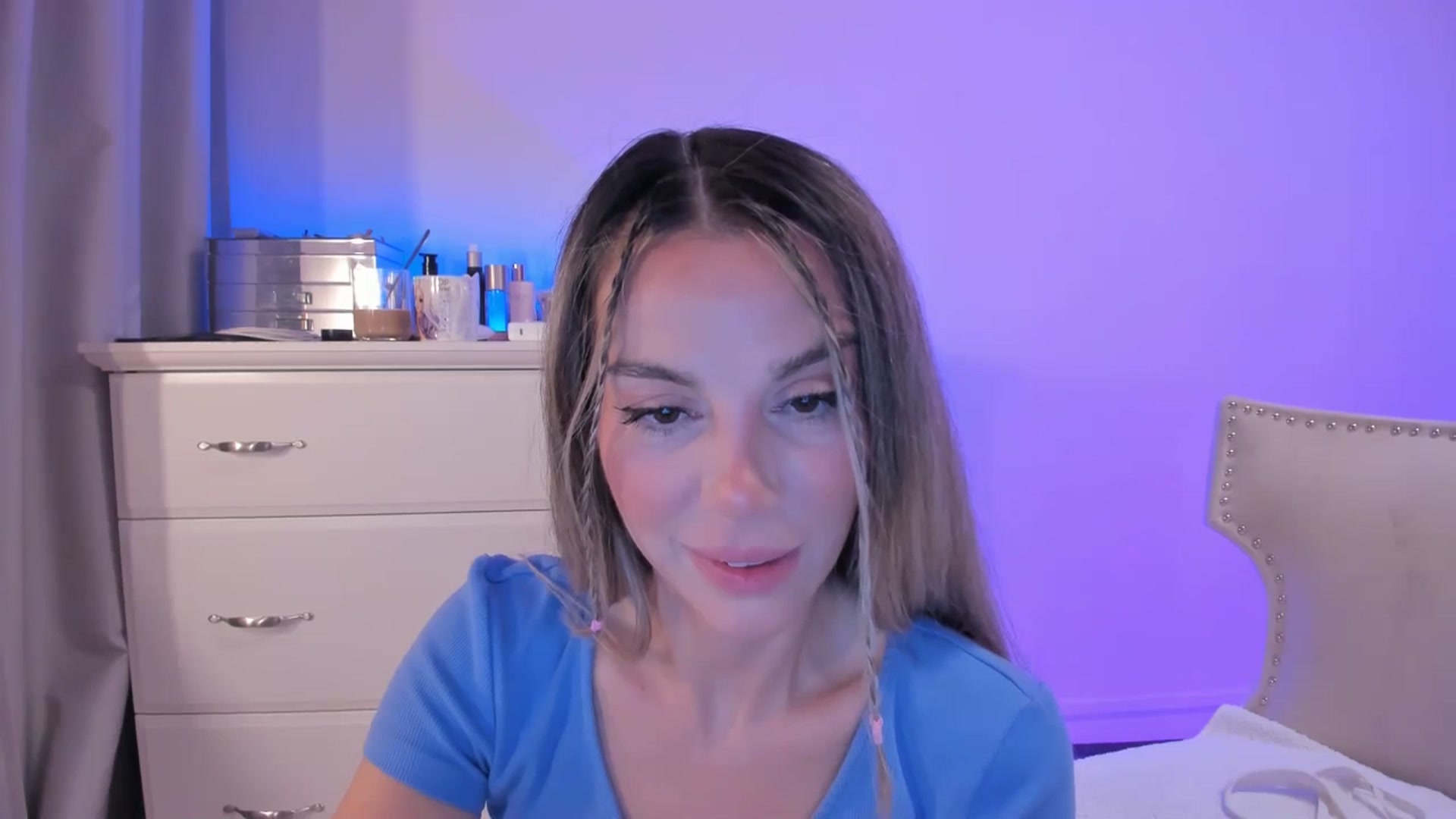 Gallery image thumbnail from ALLYsweet_'s myfreecams stream on, 07/13/2025, 24:13 image 18 of 20